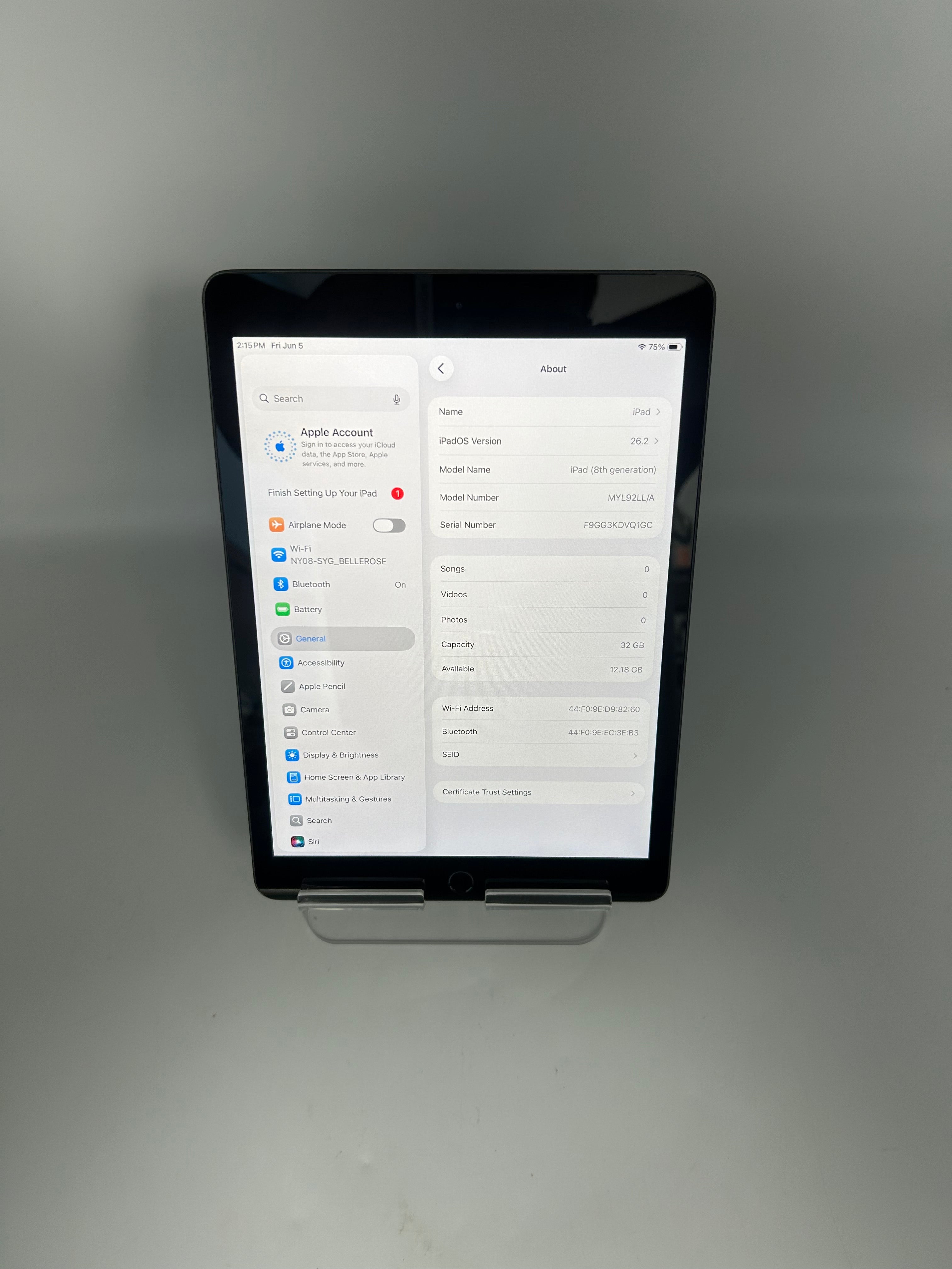 Apple iPad 8th Gen A2270 32GB Wi-Fi Space Gray