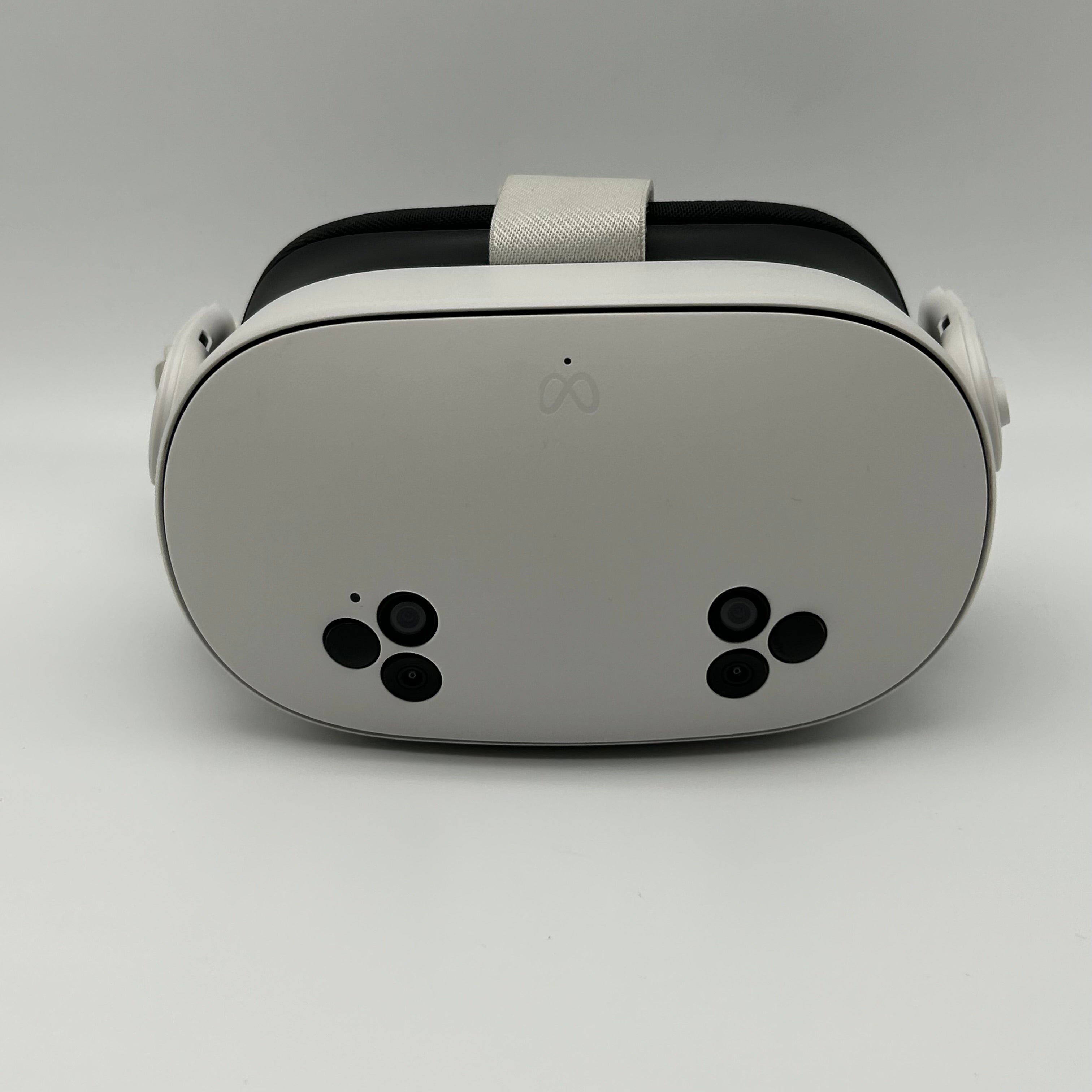 Meta Quest 3S 128GB Standalone All-in-One VR Headset P97 - Used