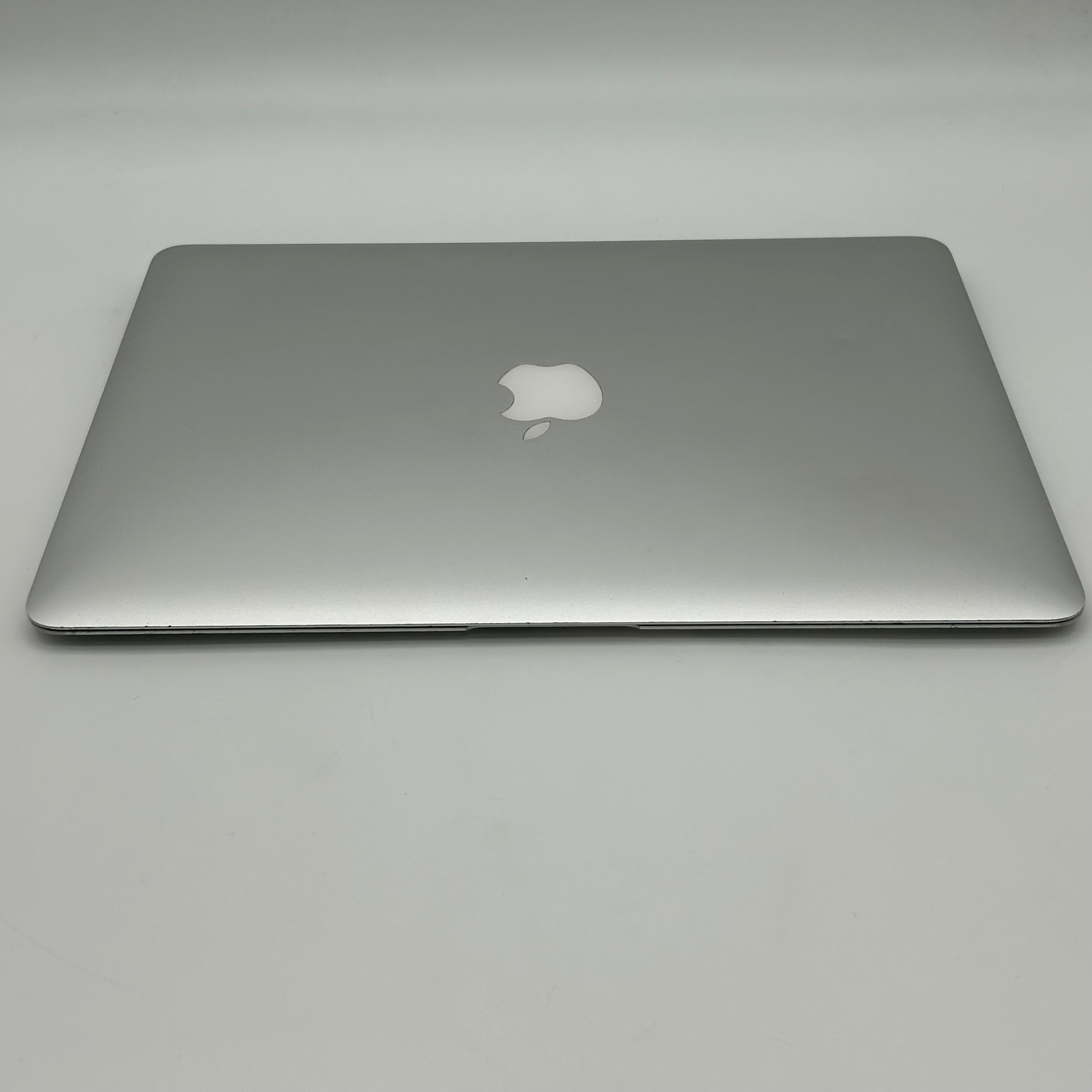 Apple MacBook Air 13" 2017 A1466 Core i5 1.8GHZ 8GB 256GB SSD  - Silver - Used