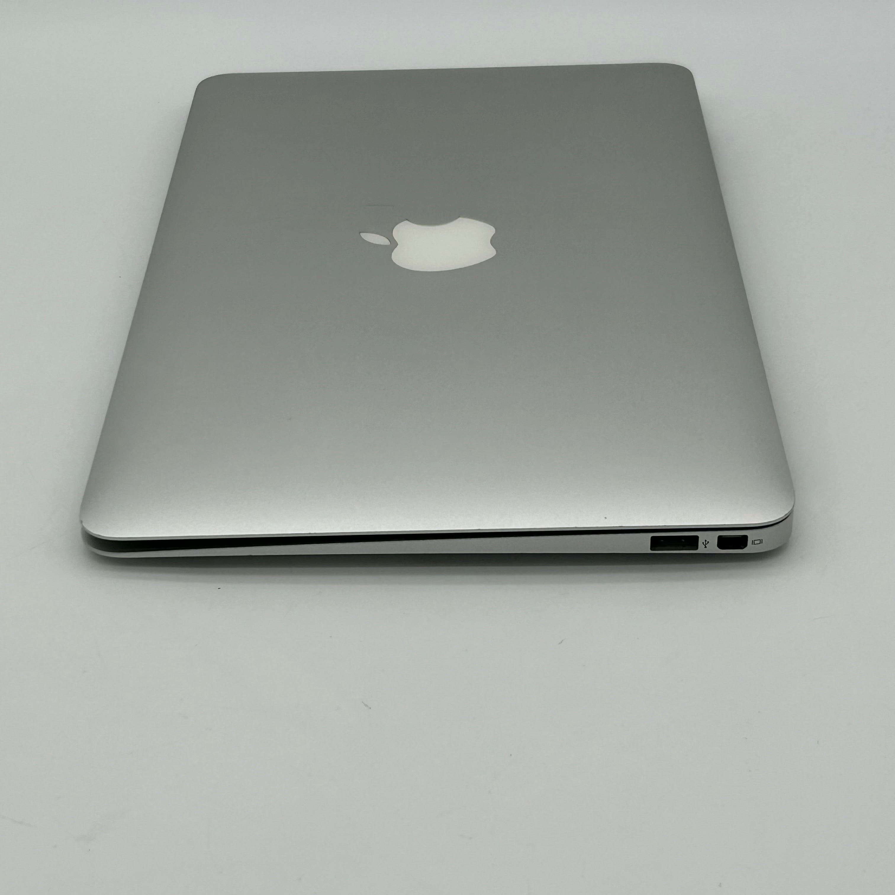 Apple MacBook Air 11" A1370 Intel Core 2 Duo 2GB RAM 128GB - *READ*