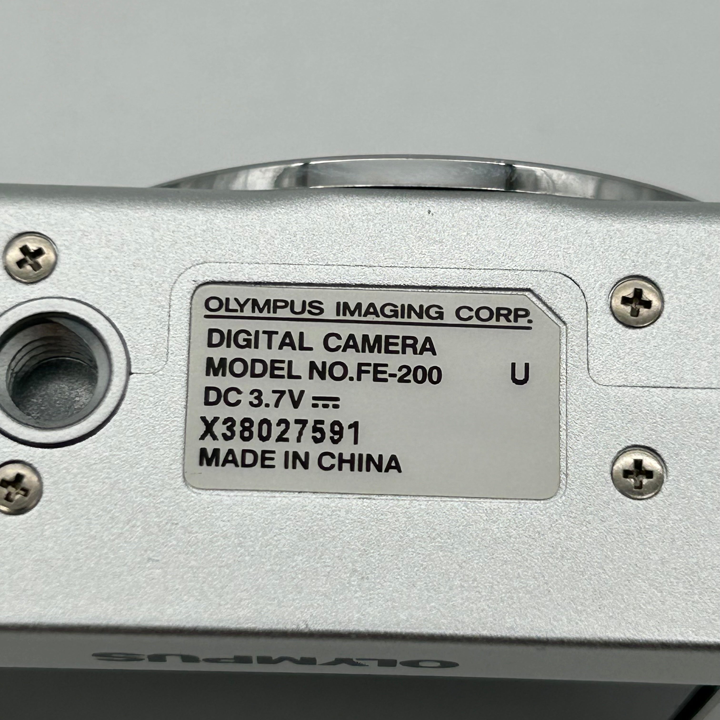 Olympus FE-200 6.0MP Digital Camera Silver Bundle - Tested Working 1GB xD Card