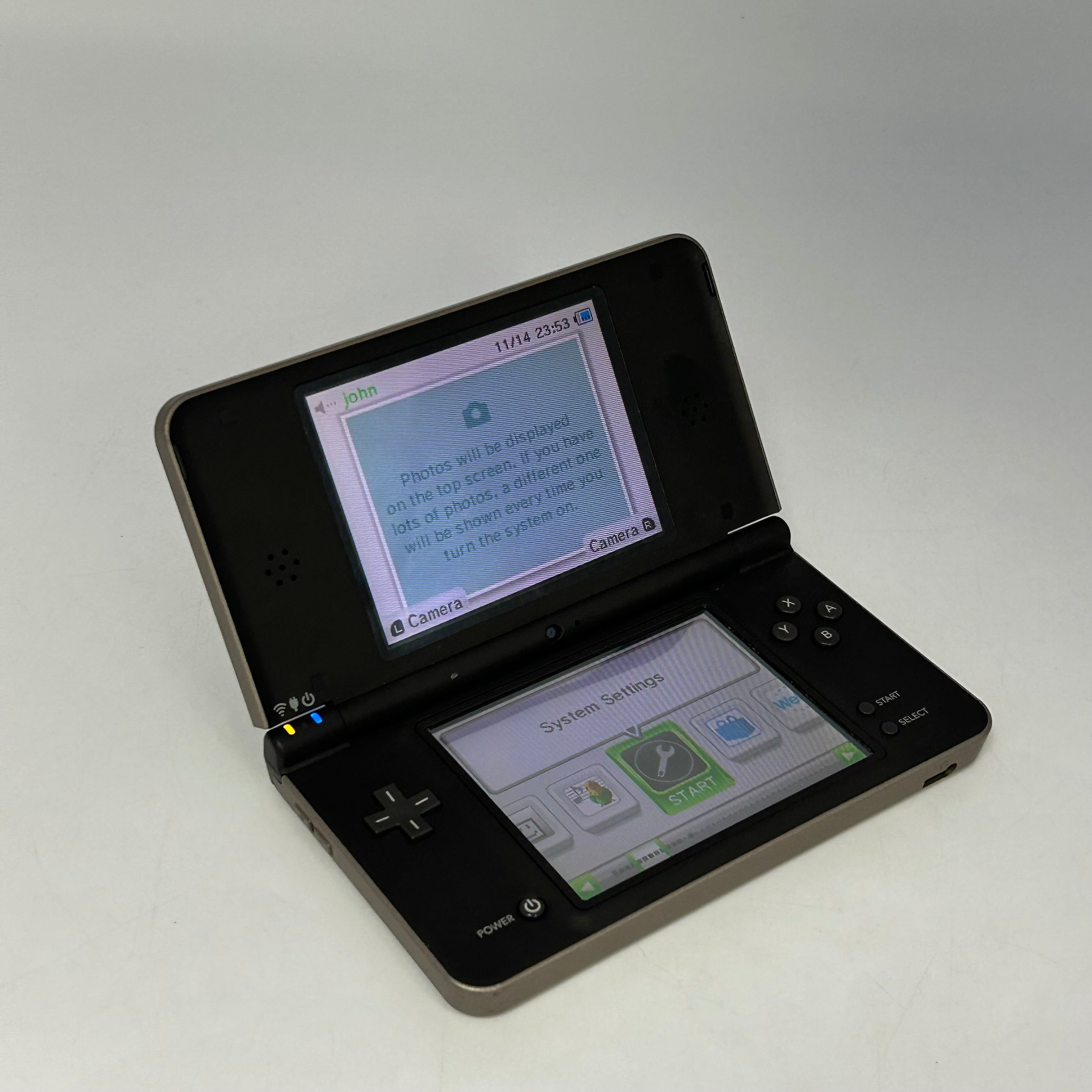Nintendo DSi XL Handheld System Black - No Stylus & Charger - Tested
