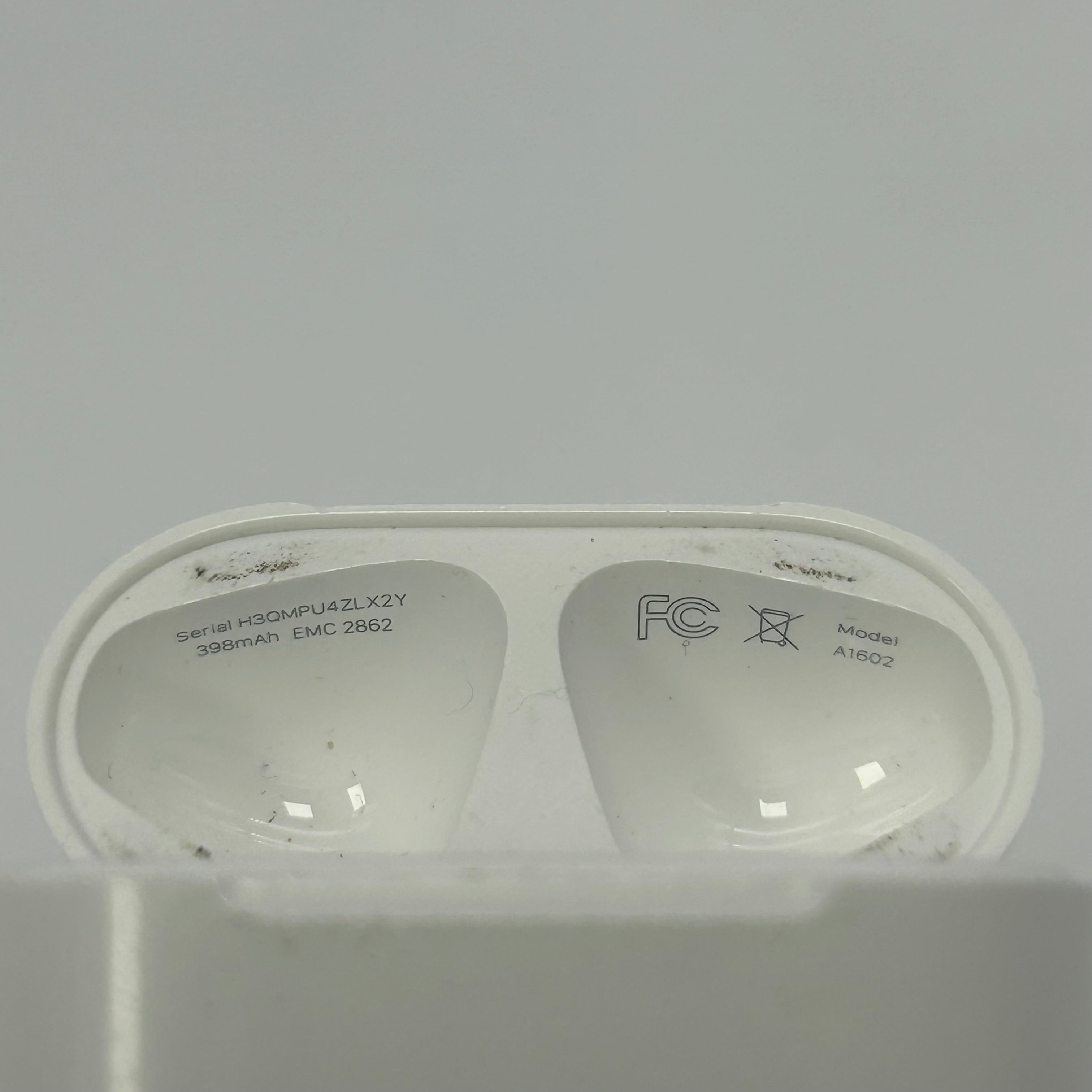 Apple AirPods (1st Gen) Complete Set A1523 A1524 A1602 (2016)