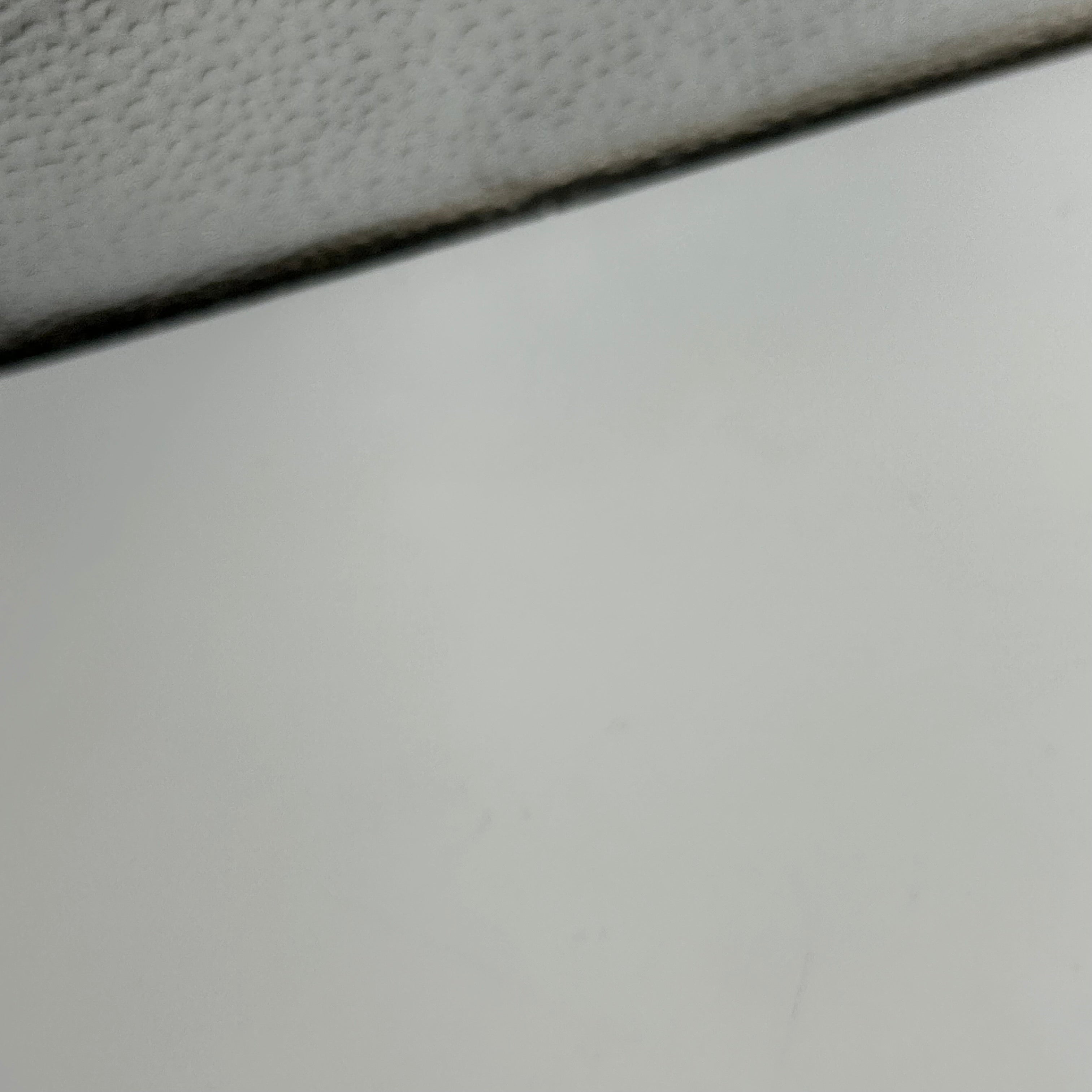 HP EliteBook Folio 9480m 14" |Core i7 2.1GHz |8GB RAM |256GB| Silver w/ Charger