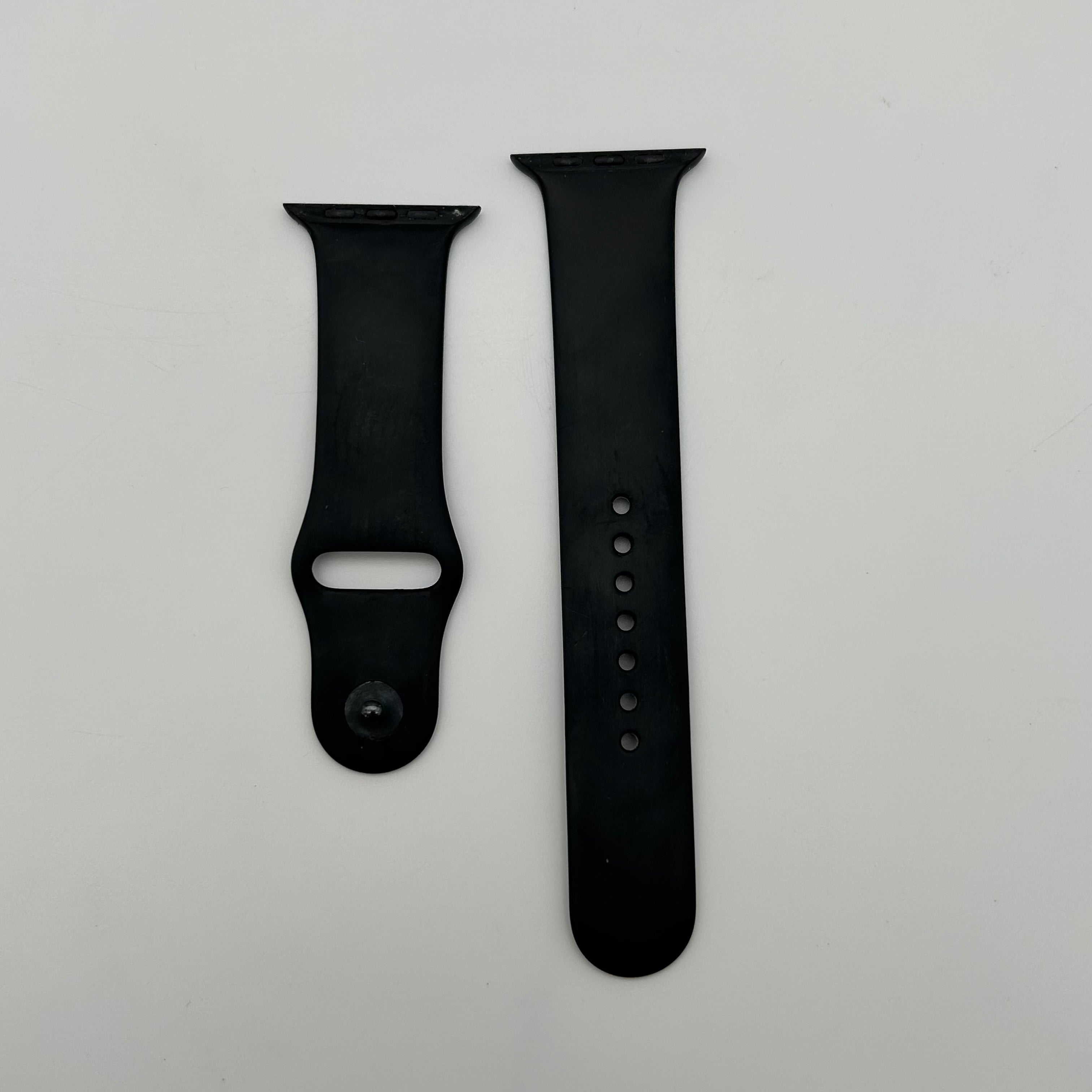 GPS Only Apple Watch 7000 Series 42MM - MJ3T2LL/A - Space Gray - Aluminum - Used