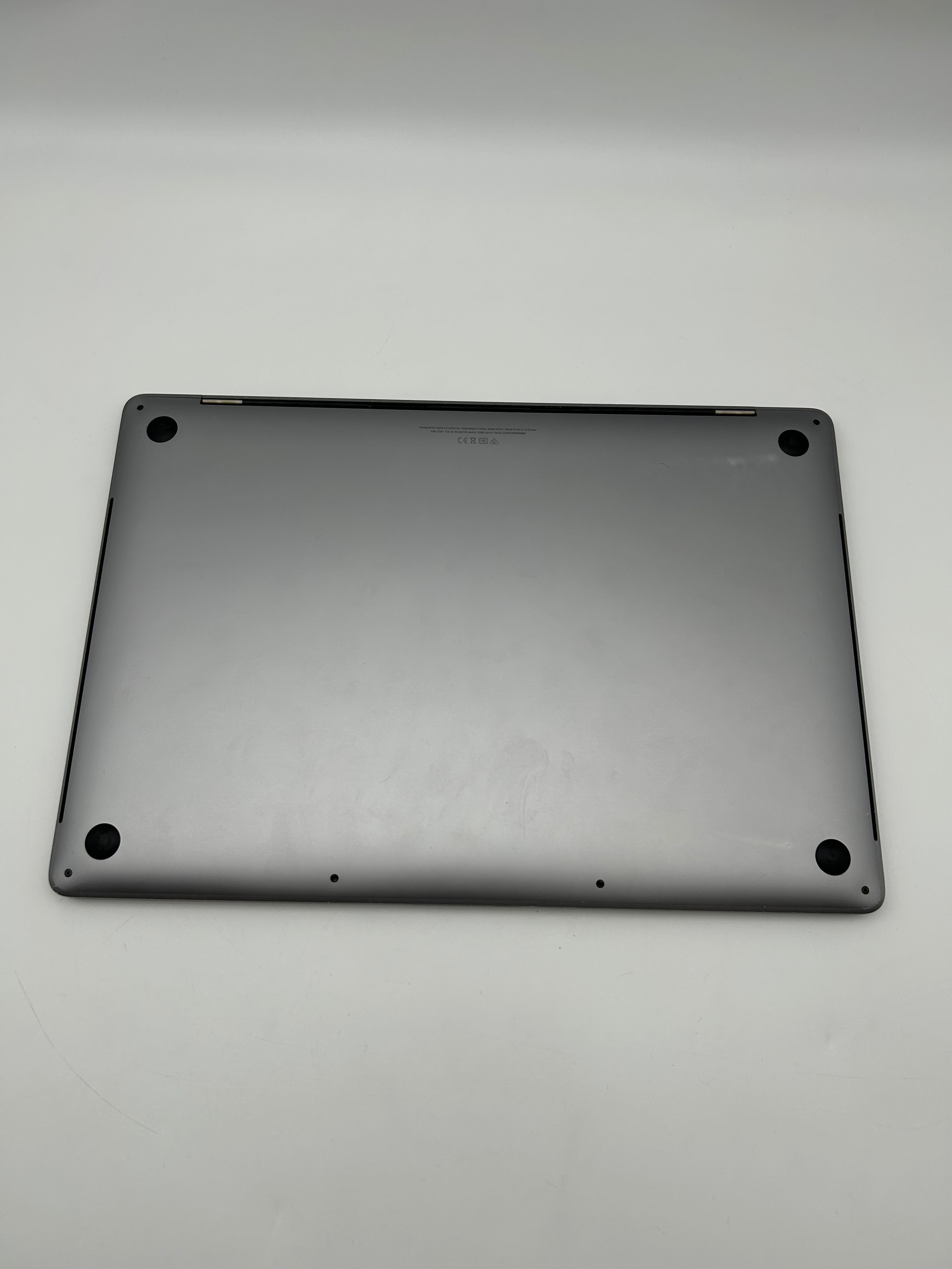 Apple MacBook Pro 16" A2141 2020 9th Gen Core i7 16GB 512GB - For Parts