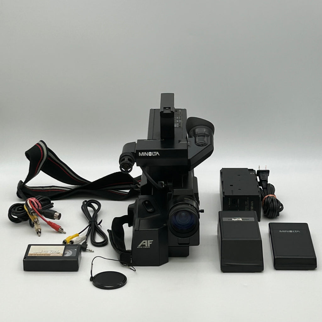 Vintage Minolta CR-1000S AF VHS Camcorder Movie Camera Bundle Charger Untested
