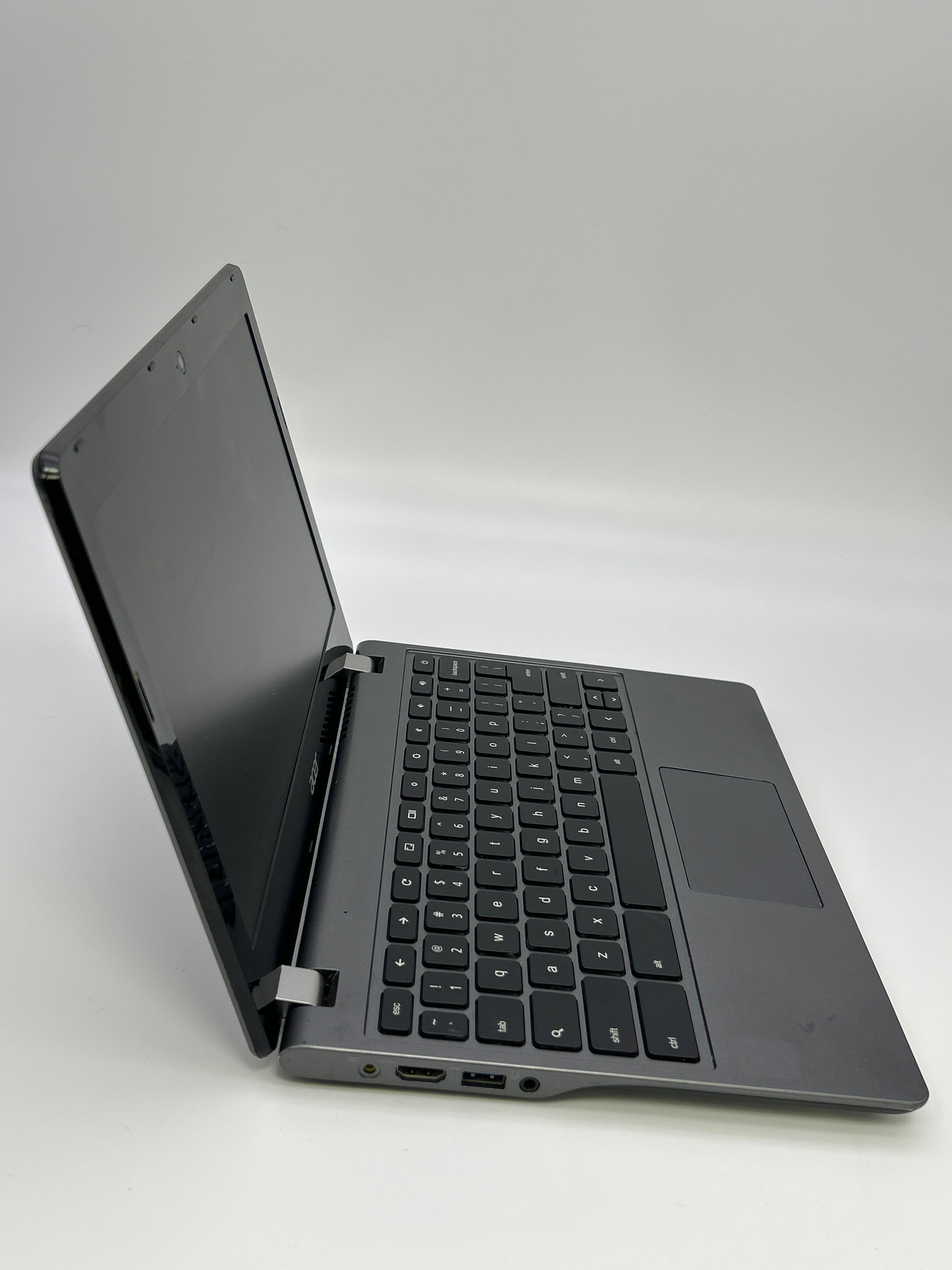 Acer C740 Laptop 11-inch Intel Celeron 4GB RAM 32GB Black Used for Parts