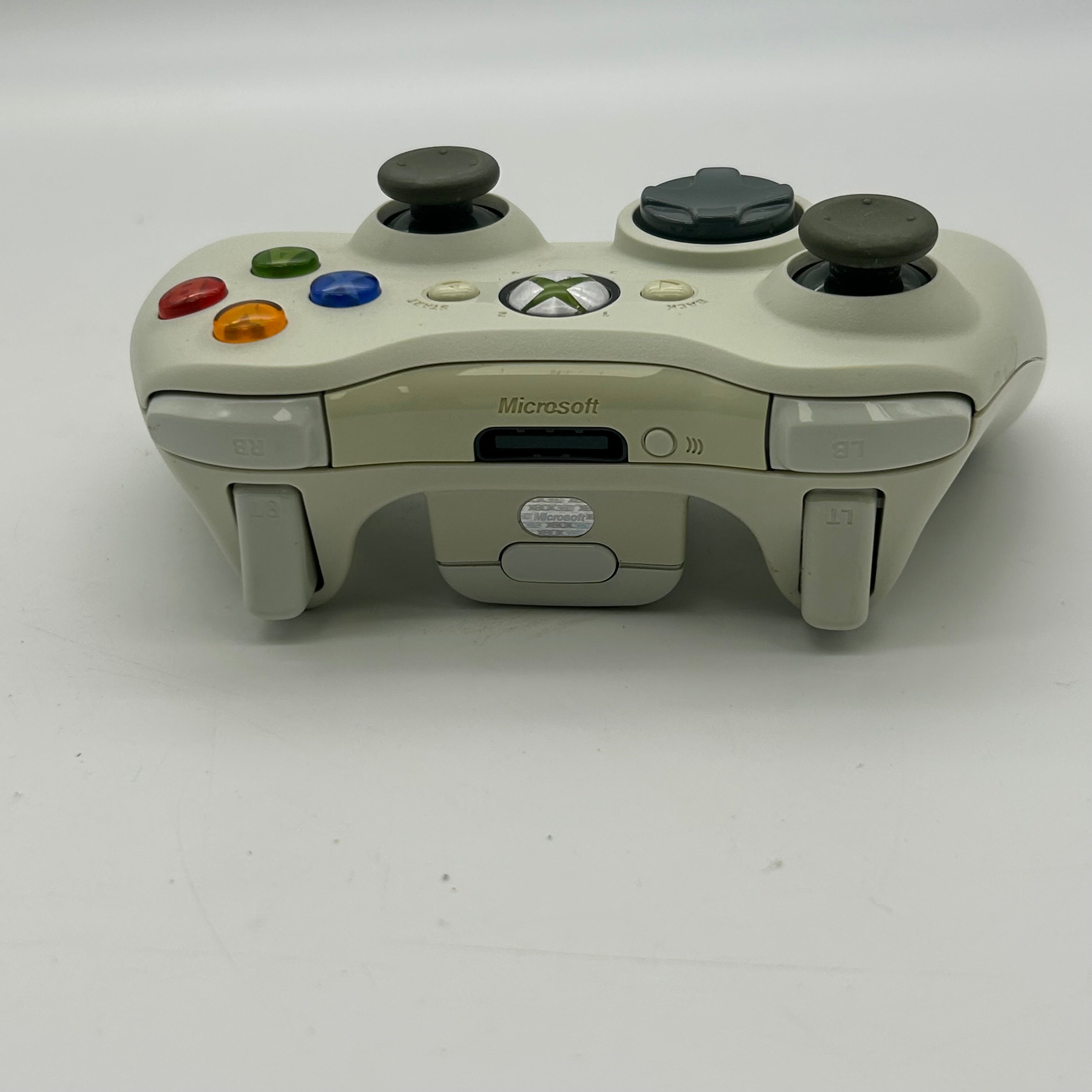 Microsoft Xbox 360 Console 120GB White w/Controller, Kinect Bar & 4 games