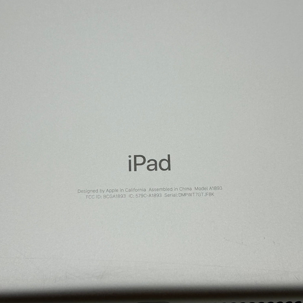 Apple iPad (6th Generation) A1893 32 GB, Wi-Fi, 9.7 in - Silver | MR7G2LL/A