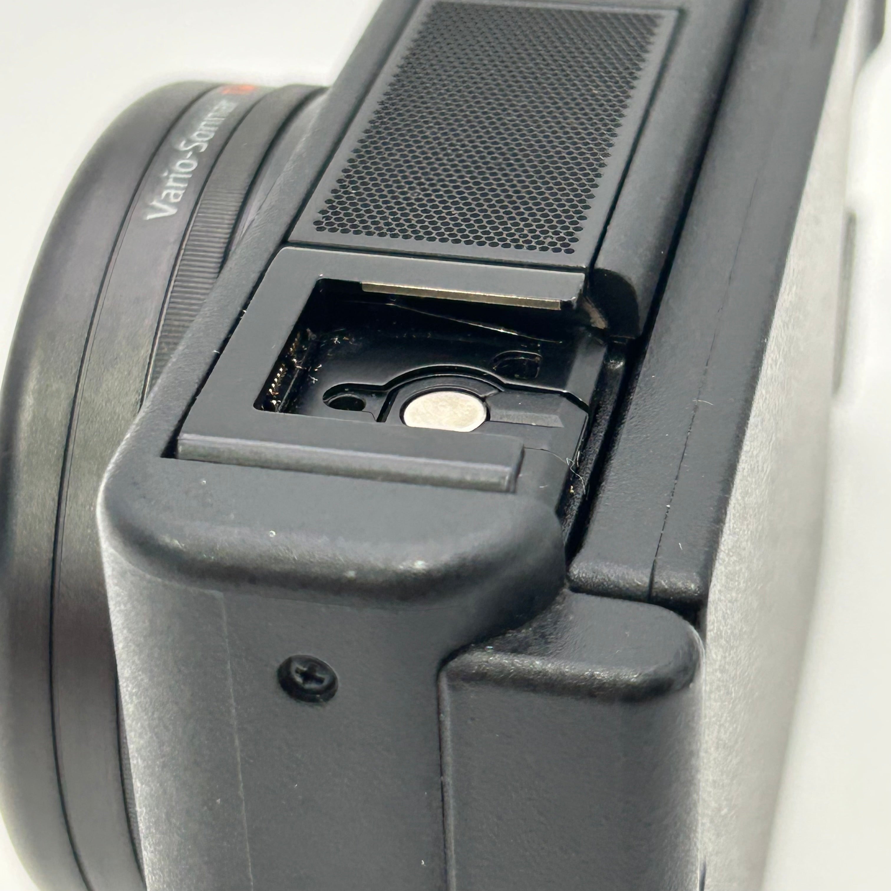Sony ZV-1 Compact Digital Camera Zeiss Lens Flip-out Screen Black USB f/1.8-2.8 - Black - Used
