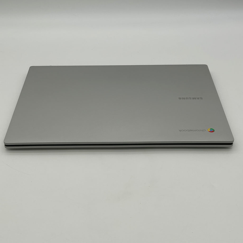 Samsung Galaxy Chromebook Go 14" 32GB 4GB | 100% Battery Health | W/ Charger