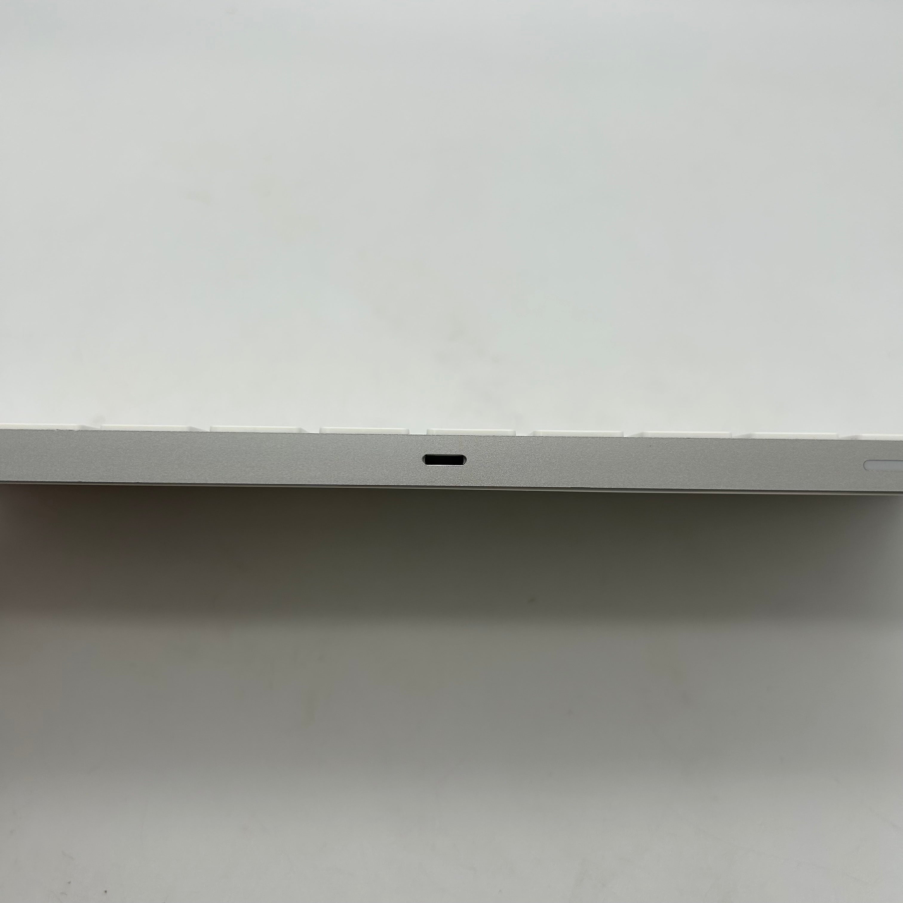 Apple A1644/A1296 Magic Keyboard 2 and Magic Mouse Wireless Kit - White