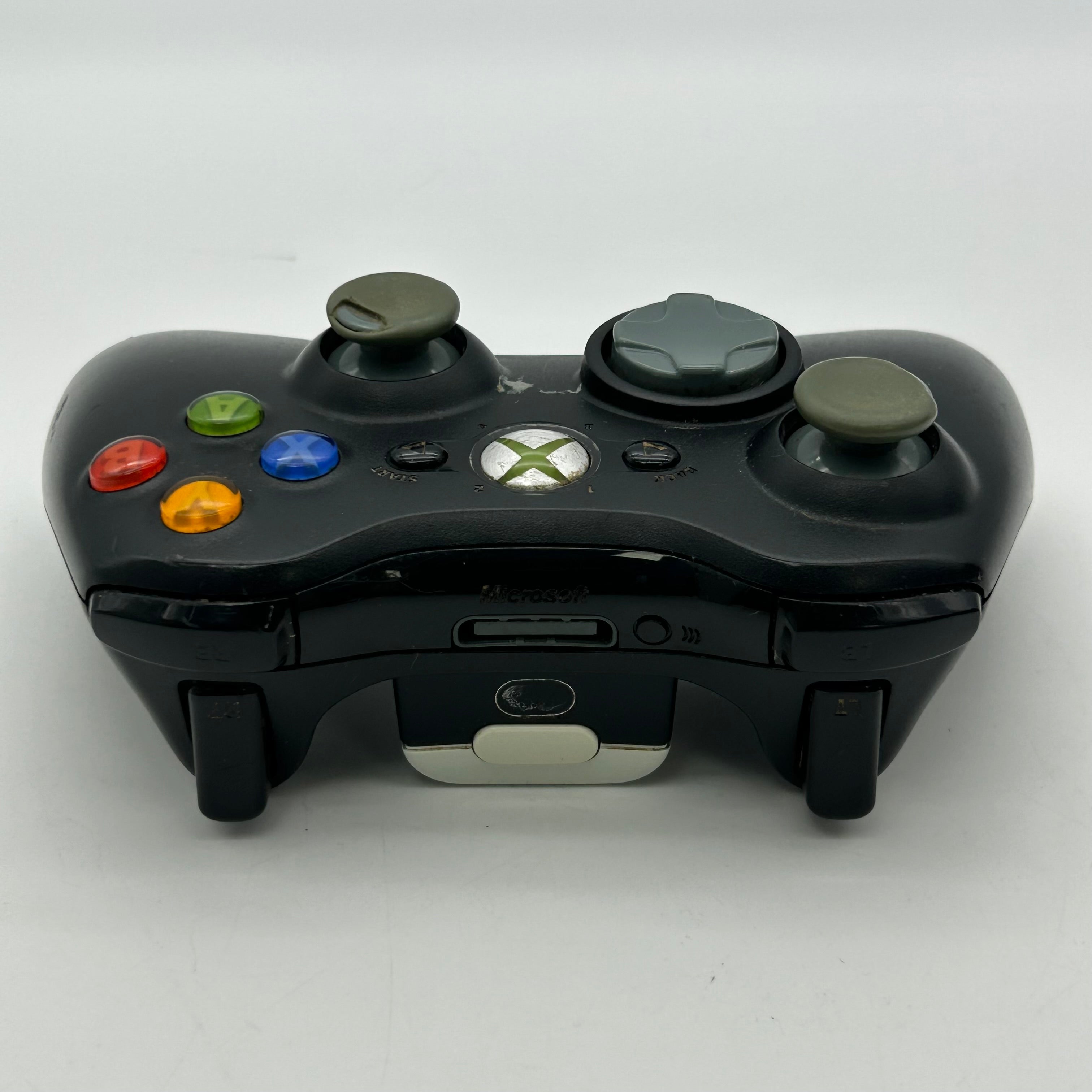 Microsoft Xbox 360 Console Bundle White 20GB Bundle - FOR PARTS/REPAIRS