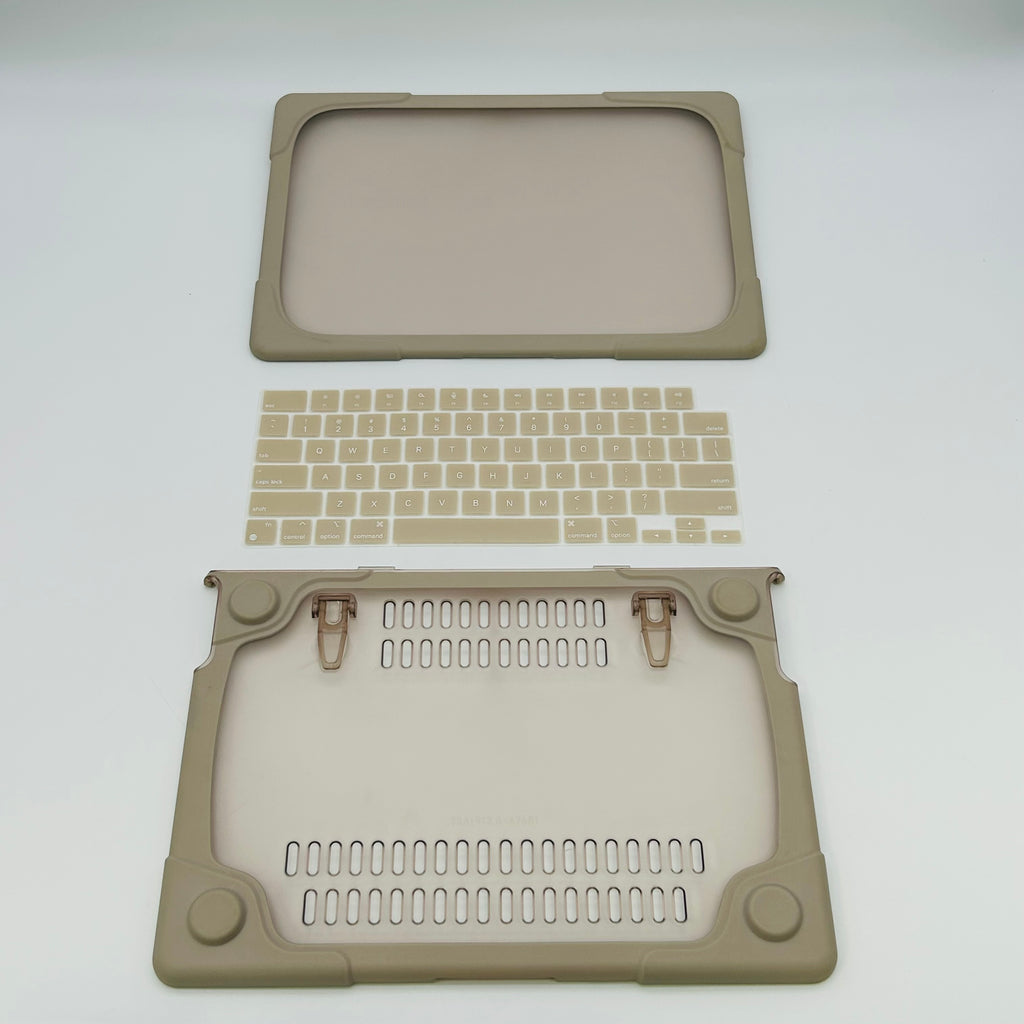 Apple MacBook Air 13.6" M2 8C GPU 3.5GHz 8GB RAM 256GB SSD A2681 - Starlight - Includes Front, Back, and Keyboard Case - Used