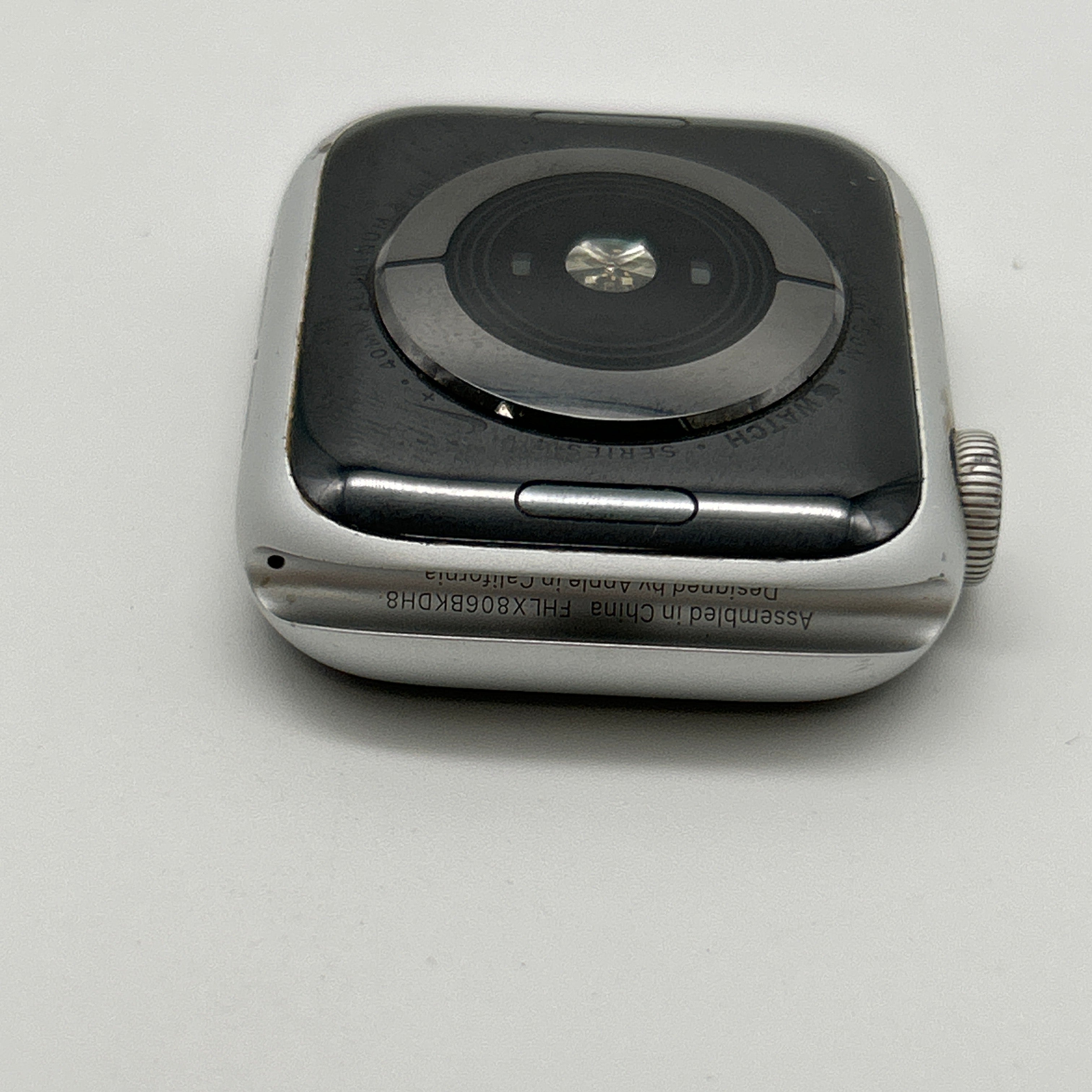 Apple Watch Series 4 GPS 40mm Silver A1977 Unlocked Used