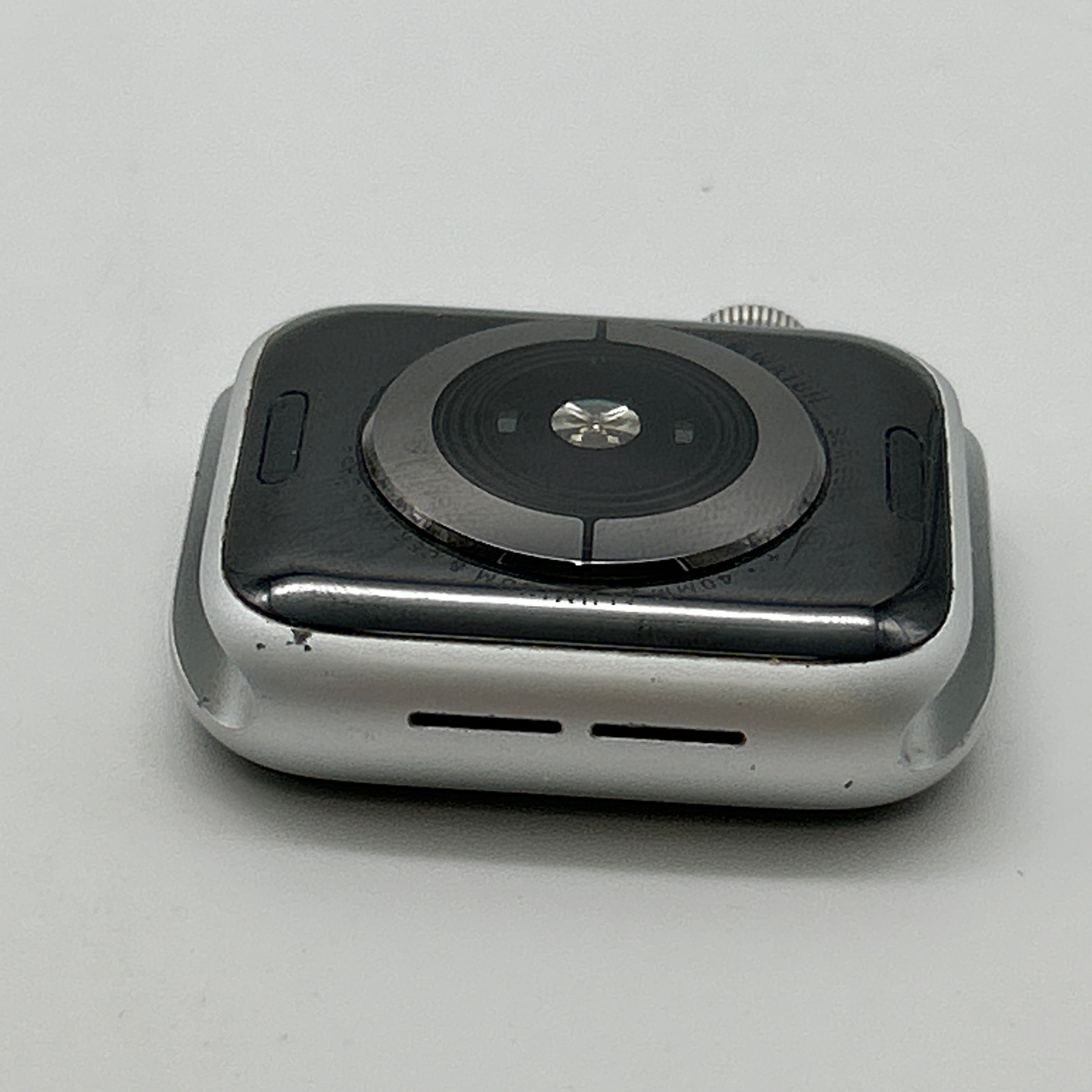 Apple Watch Series 4 GPS 40mm Silver A1977 Unlocked Used