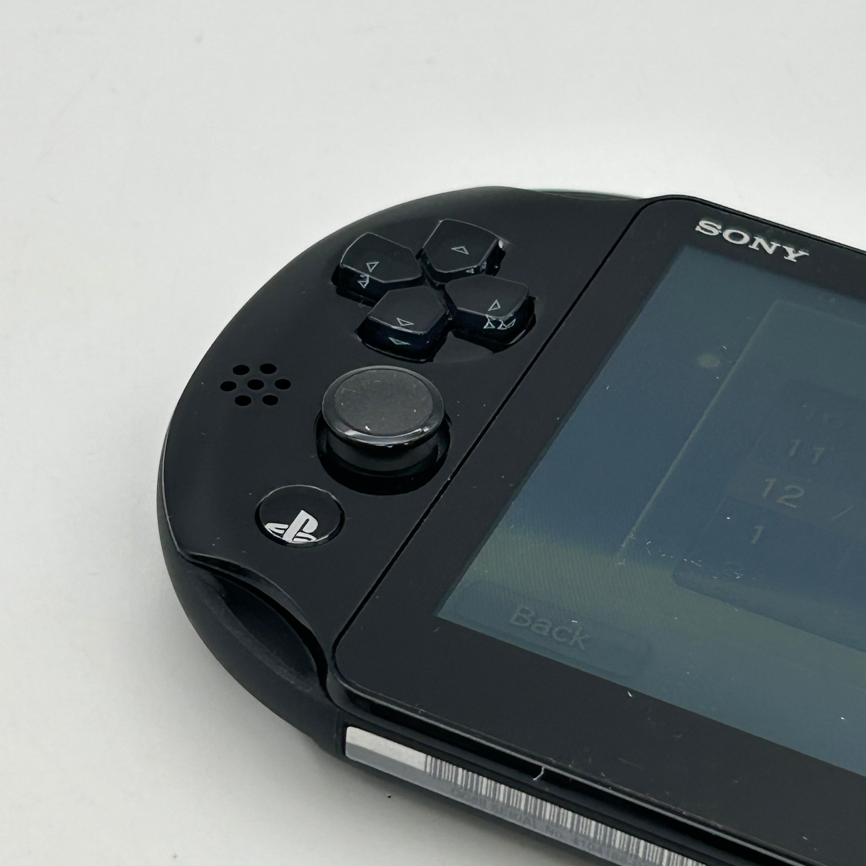 Sony PS Vita PCH-2001 Borderlands 2 Bundle Black Wi-Fi w/ 8gb Memory Card & Box