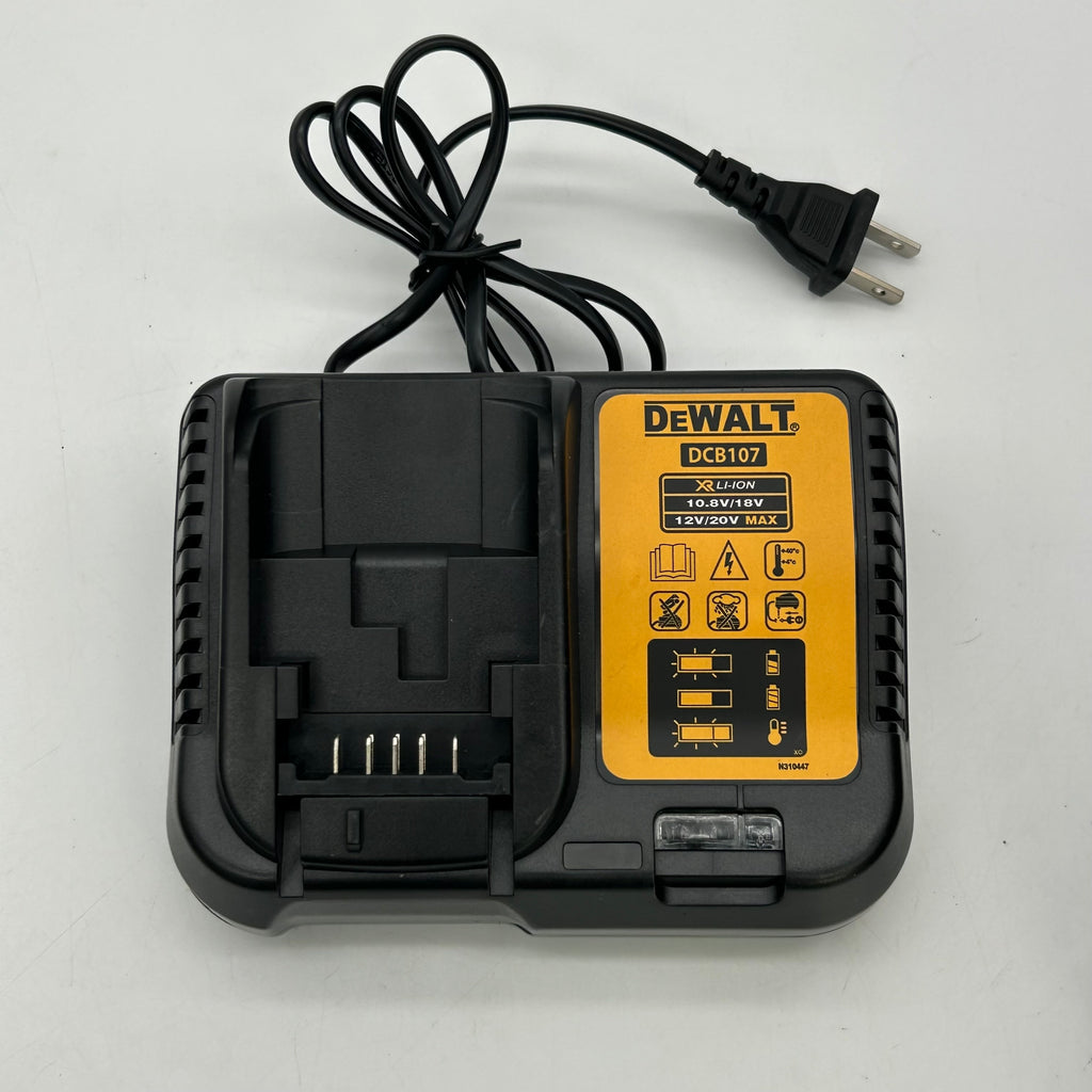 DeWALT DW089LG 12V Green 3x360 Laser Kit - 2 Beams Working, 1 Vertical Out