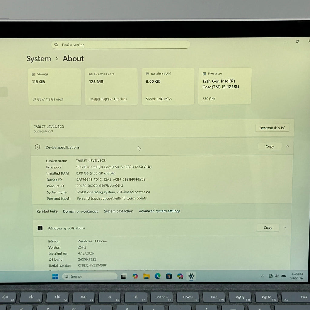 Microsoft Surface Pro 9 13-inch i5-1235U 8GB RAM 128GB SSD Silver w/ Keyboard