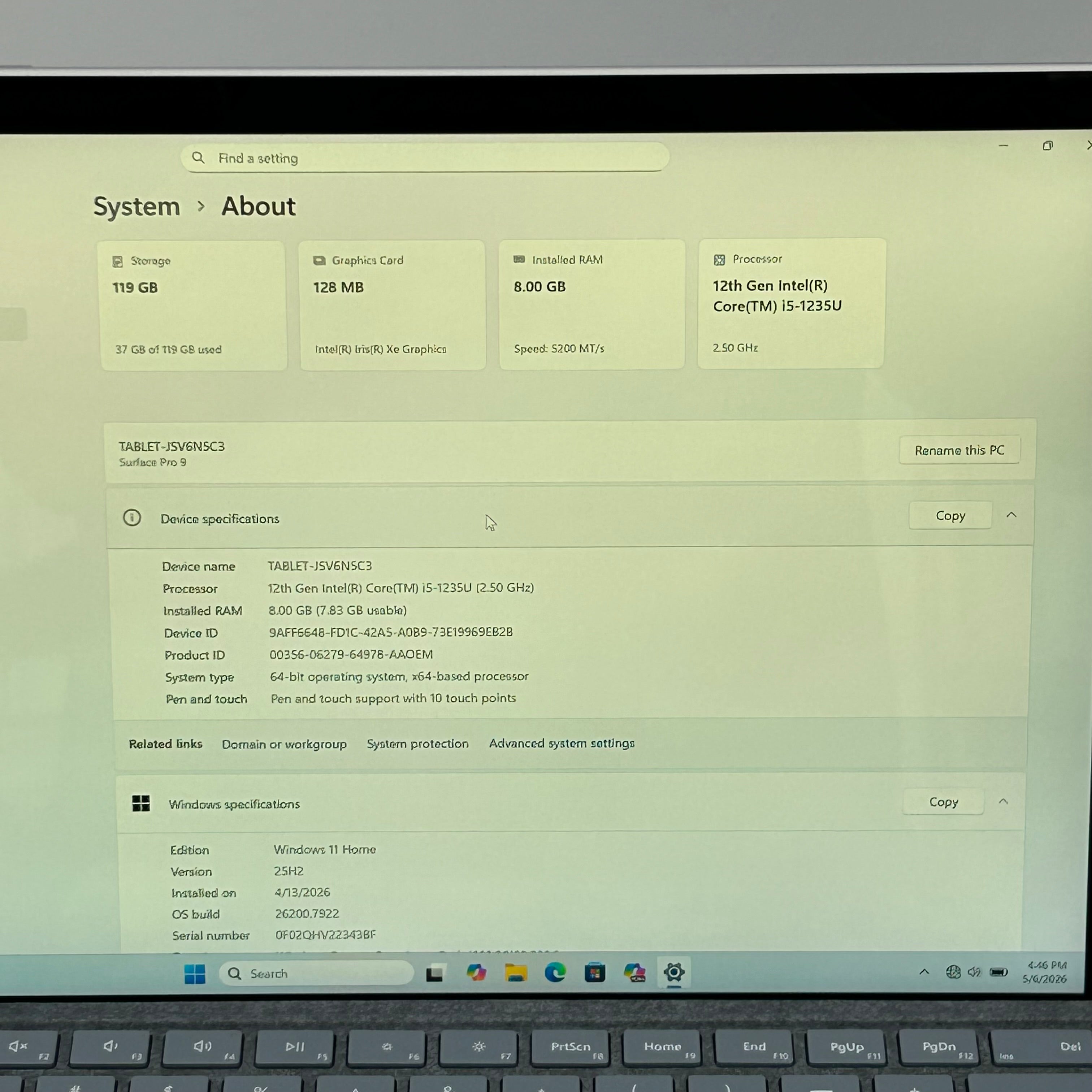 Microsoft Surface Pro 9 13-inch i5-1235U 8GB RAM 128GB SSD Silver w/ Keyboard