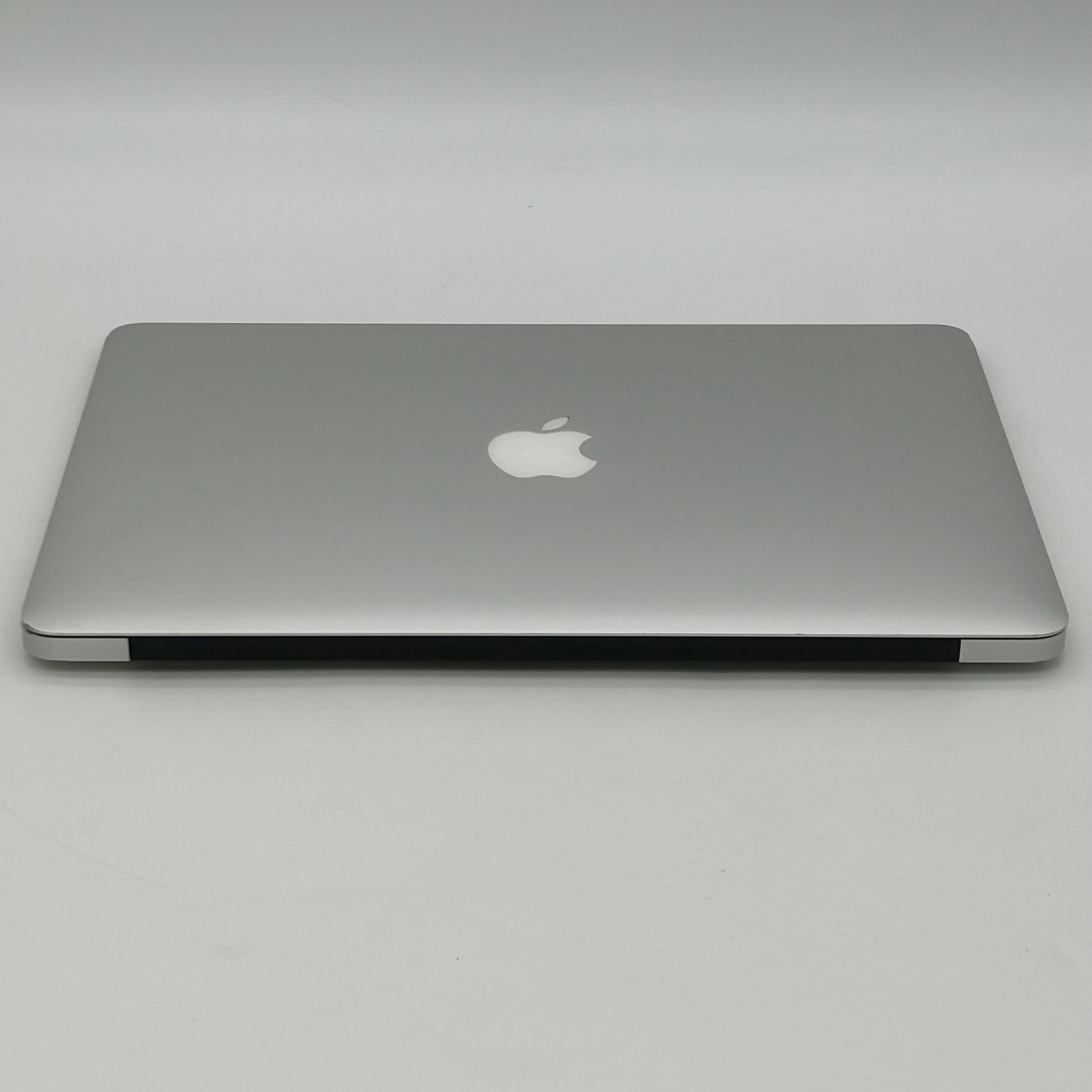 Apple MacBook Air 13 A1466 | 1.8GHz i5 | 8GB | 128GB | Only 31 Battery Cycles