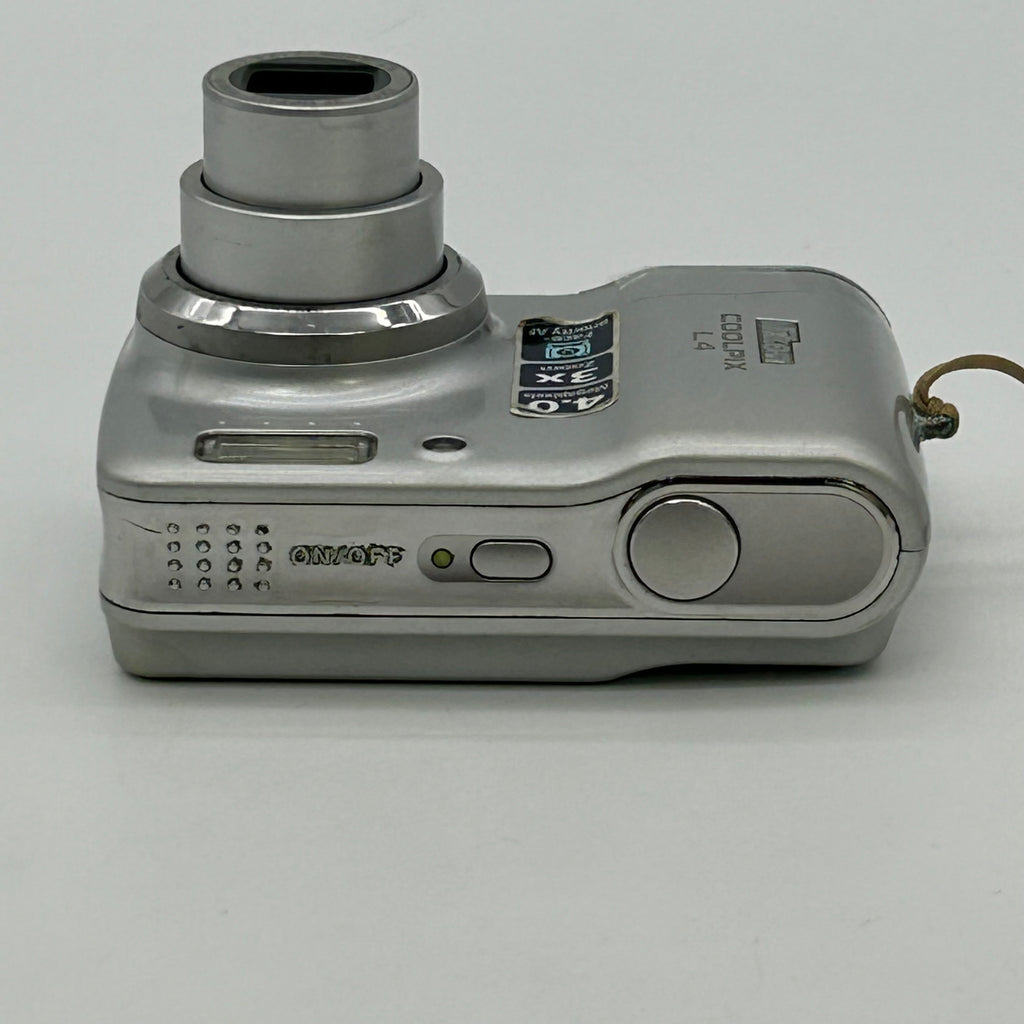 Nikon Coolpix L4 Digital Camera Untested