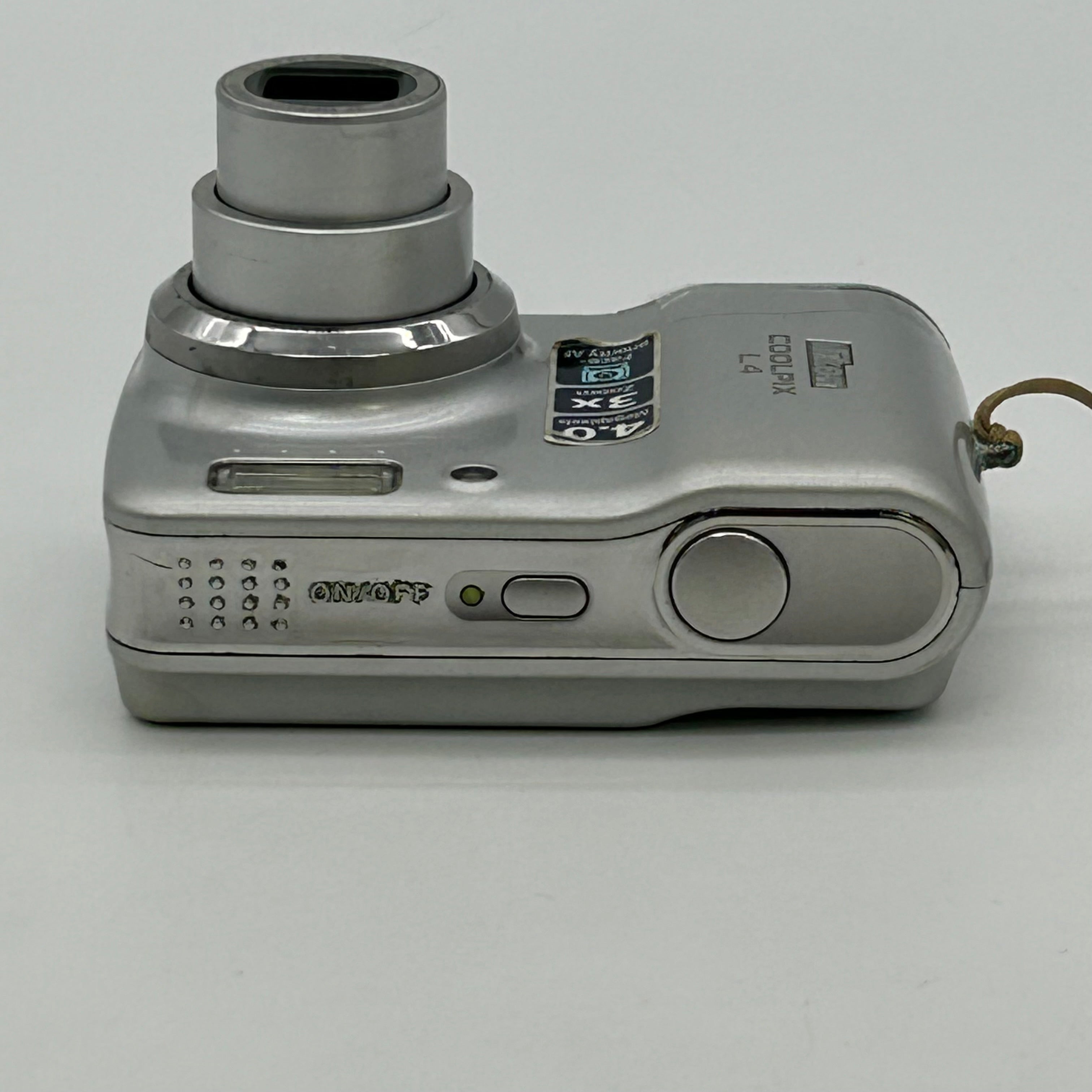 Nikon Coolpix L4 Digital Camera Untested