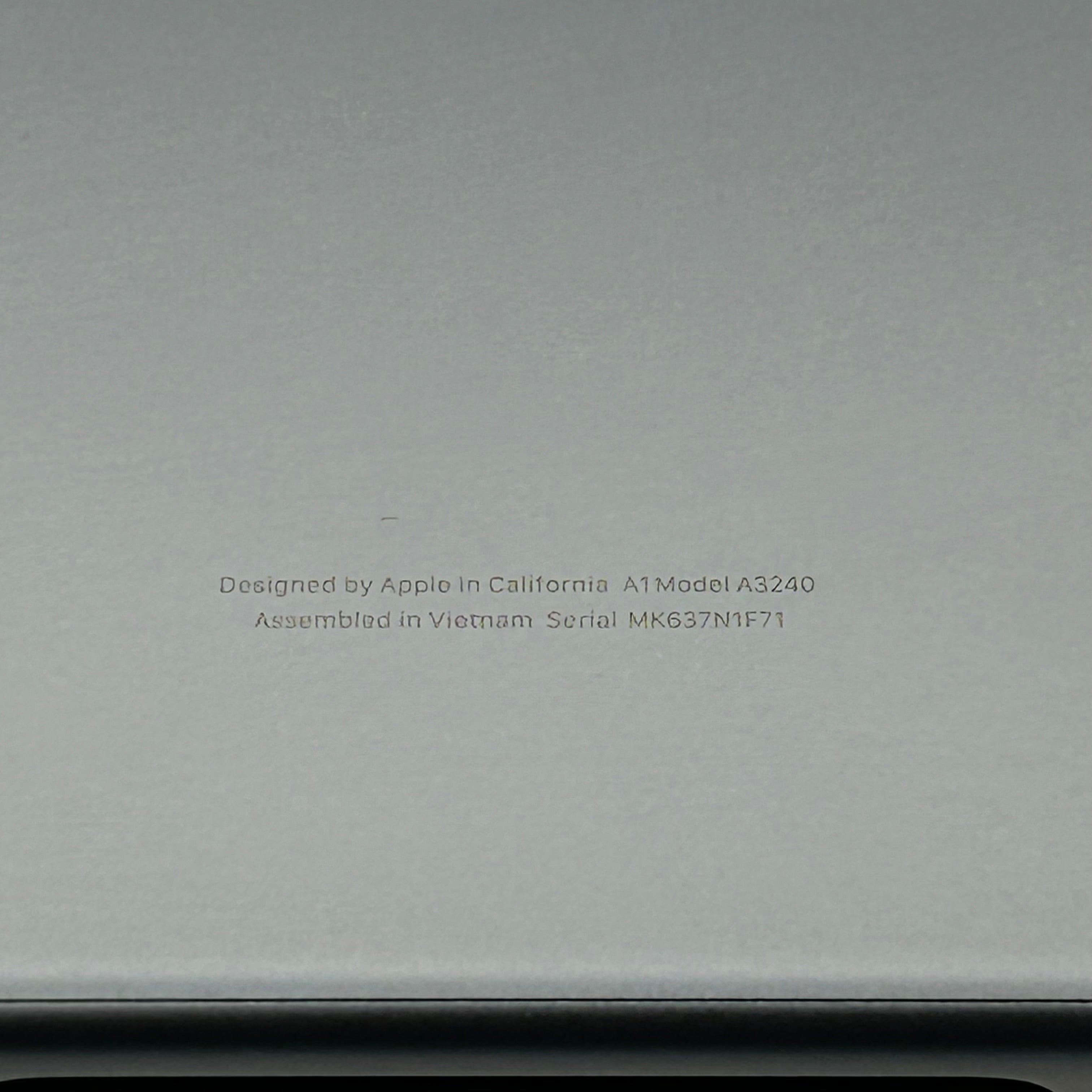 Apple MacBook Air 13-inch M4 A3240 16GB RAM 256GB w/ Cable + Warranty