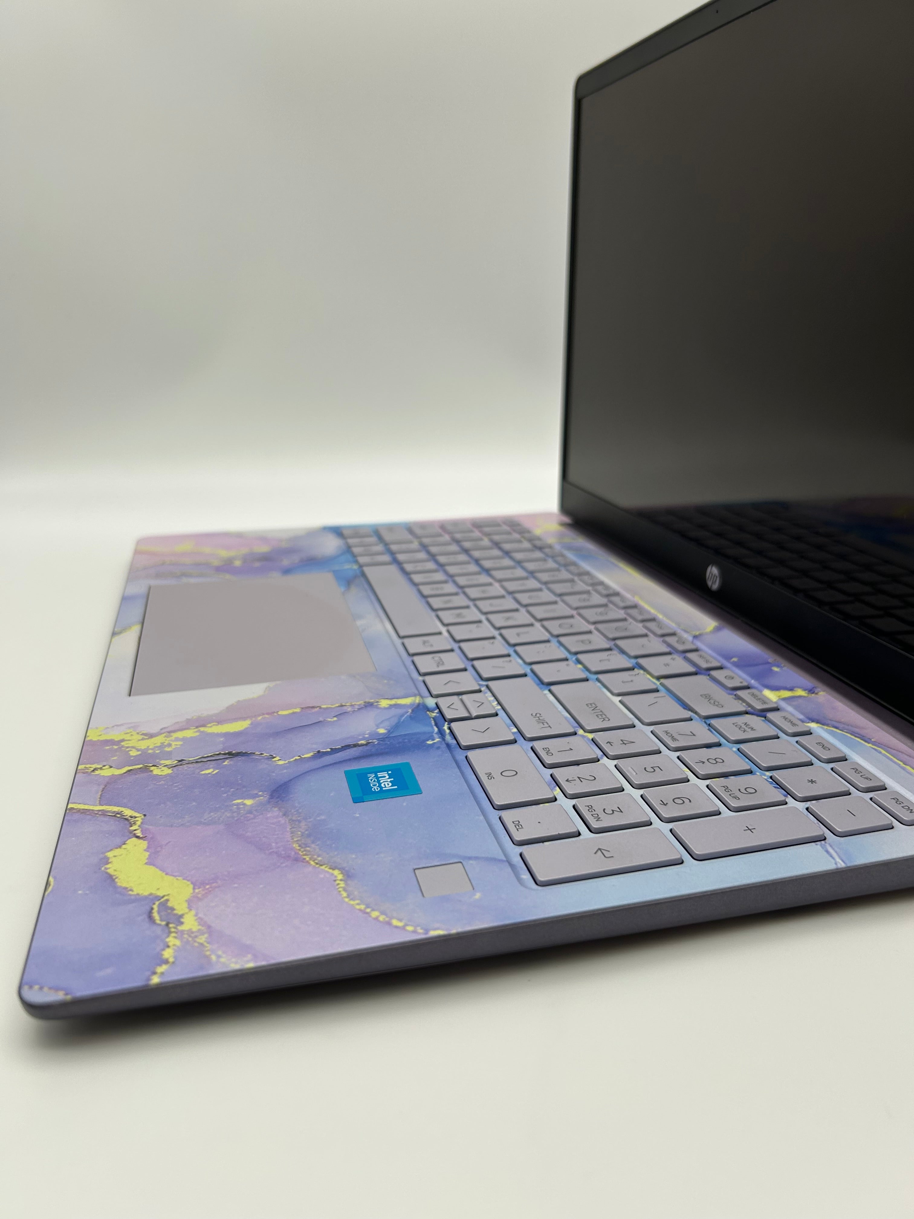 HP Laptop 15-fd0629ds 15-inch 1.2GHz 4GB RAM 128GB SSD Purple Used