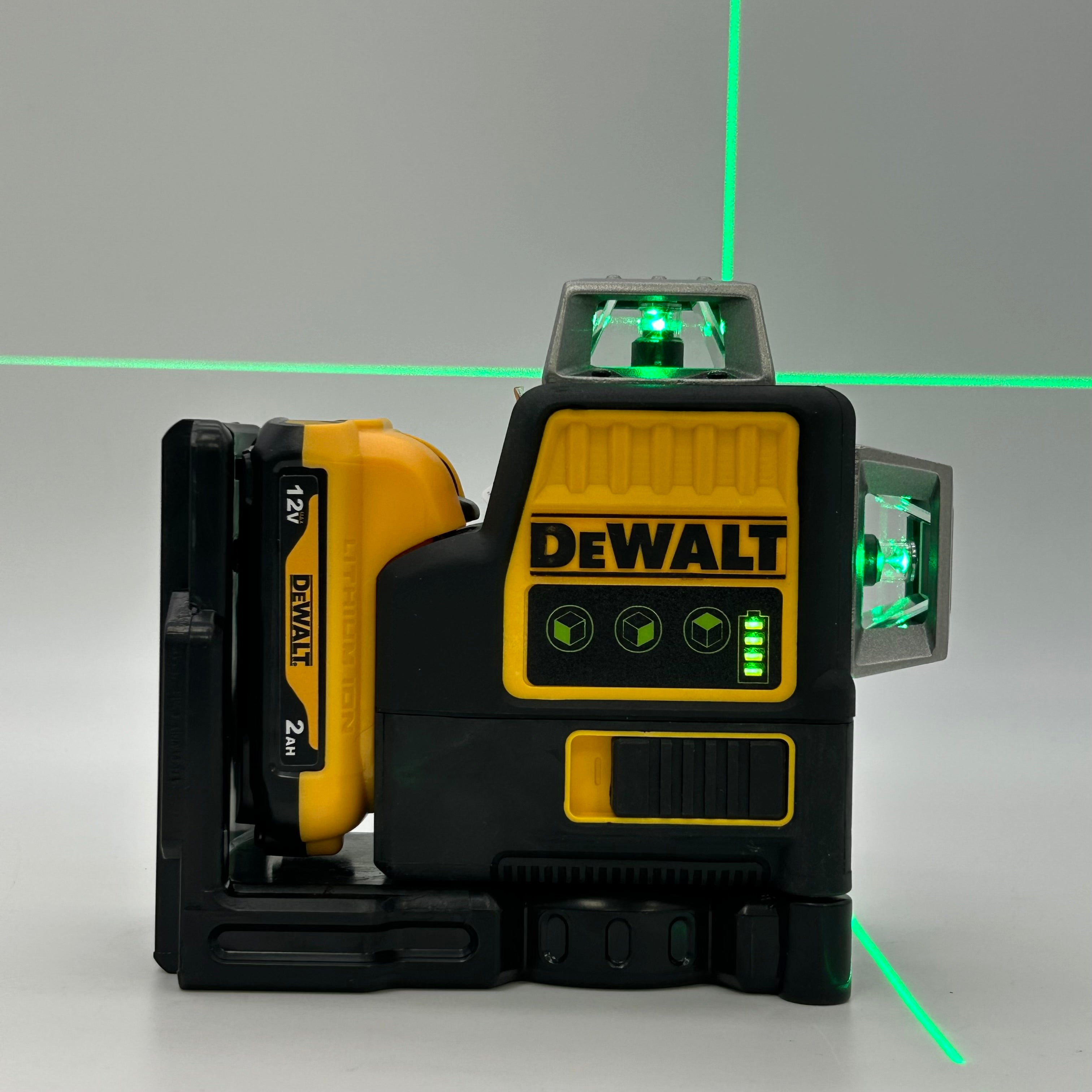 DeWALT DW089LG 12V Green 3x360 Laser Kit - 2 Beams Working, 1 Vertical Out