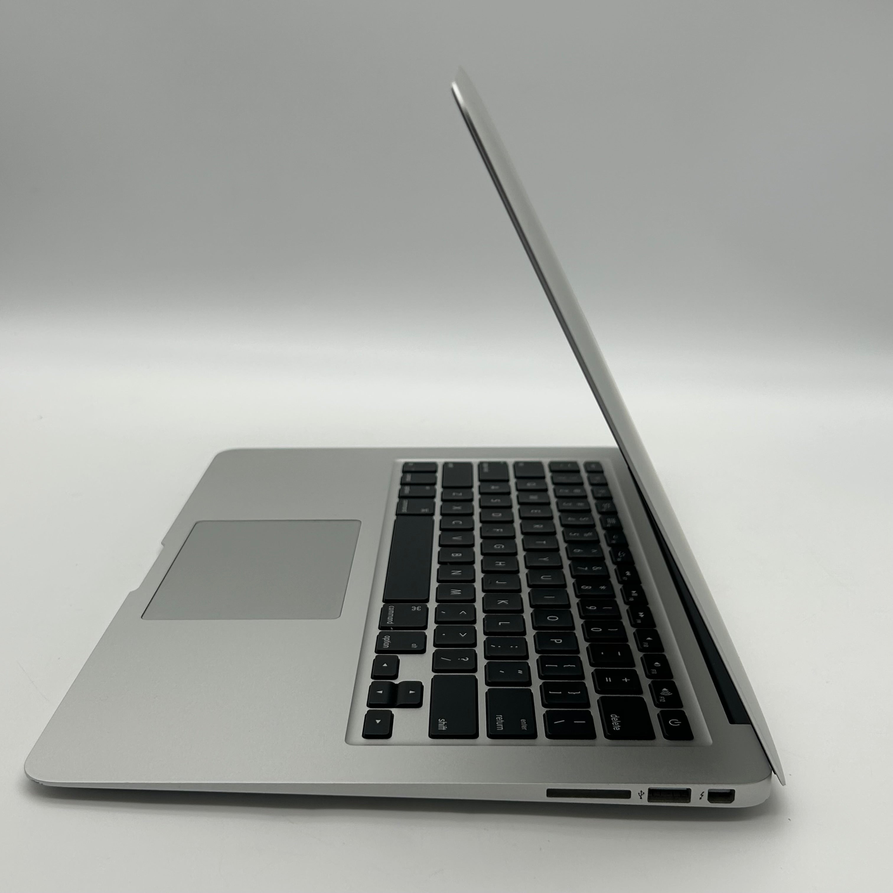 Apple MacBook Air A1466 Core i5 1.6Ghz 8GB RAM 256GB
