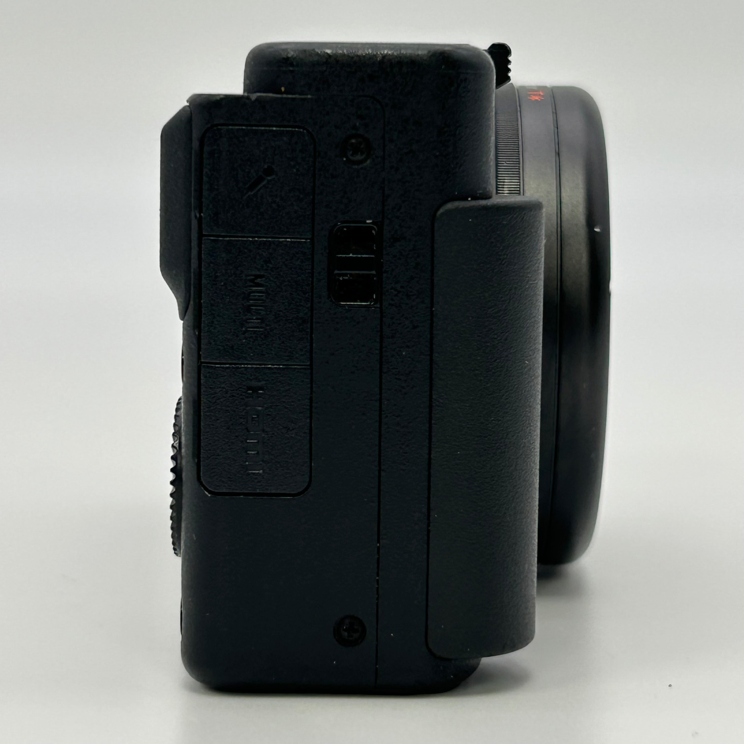 Sony ZV-1 Compact Digital Camera Zeiss Lens Flip-out Screen Black USB f/1.8-2.8 - Black - Used