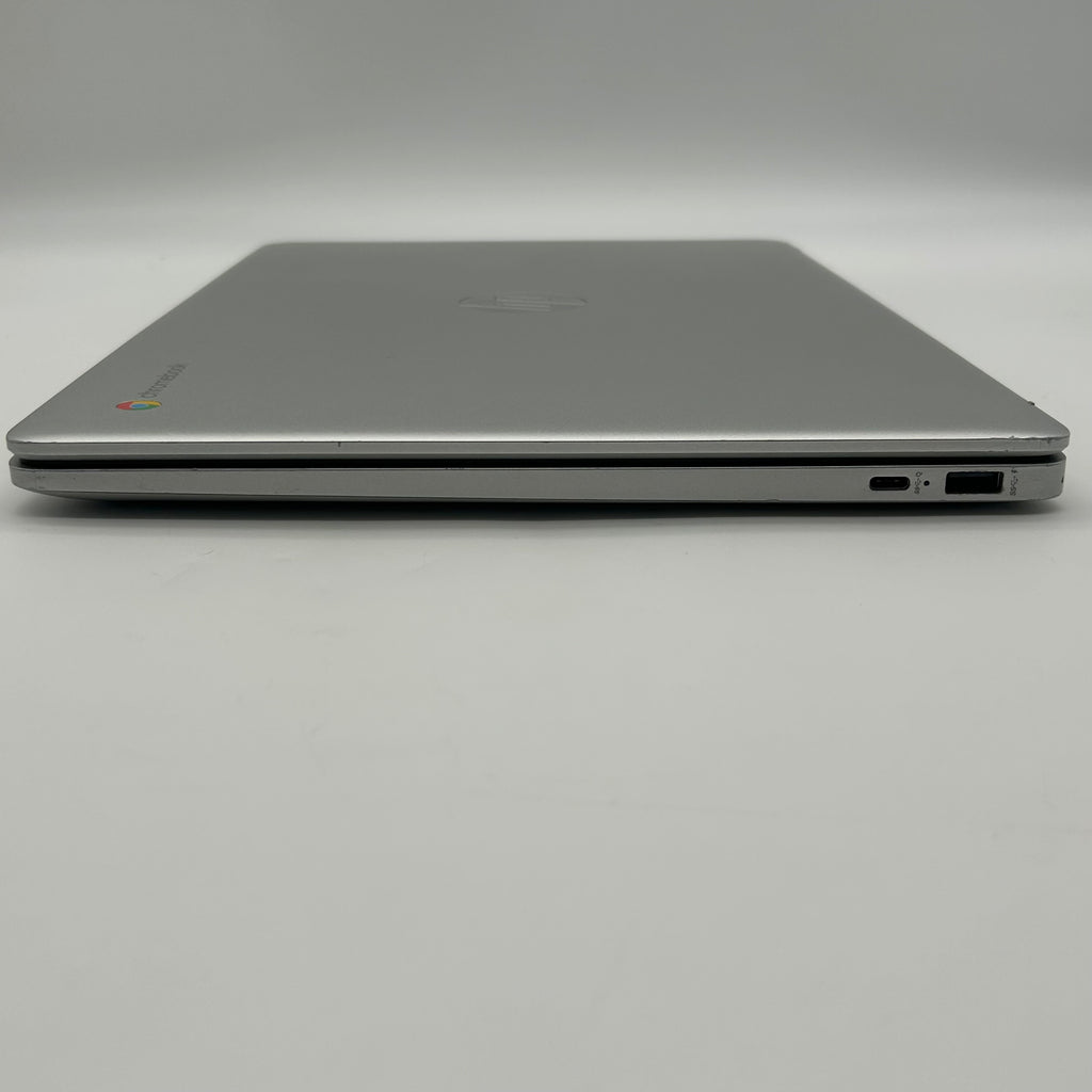HP Chromebook 15a-nb0013dx - 15.6" Intel N200 3.2 GHz, 8GB RAM, 64GB w/ Charger