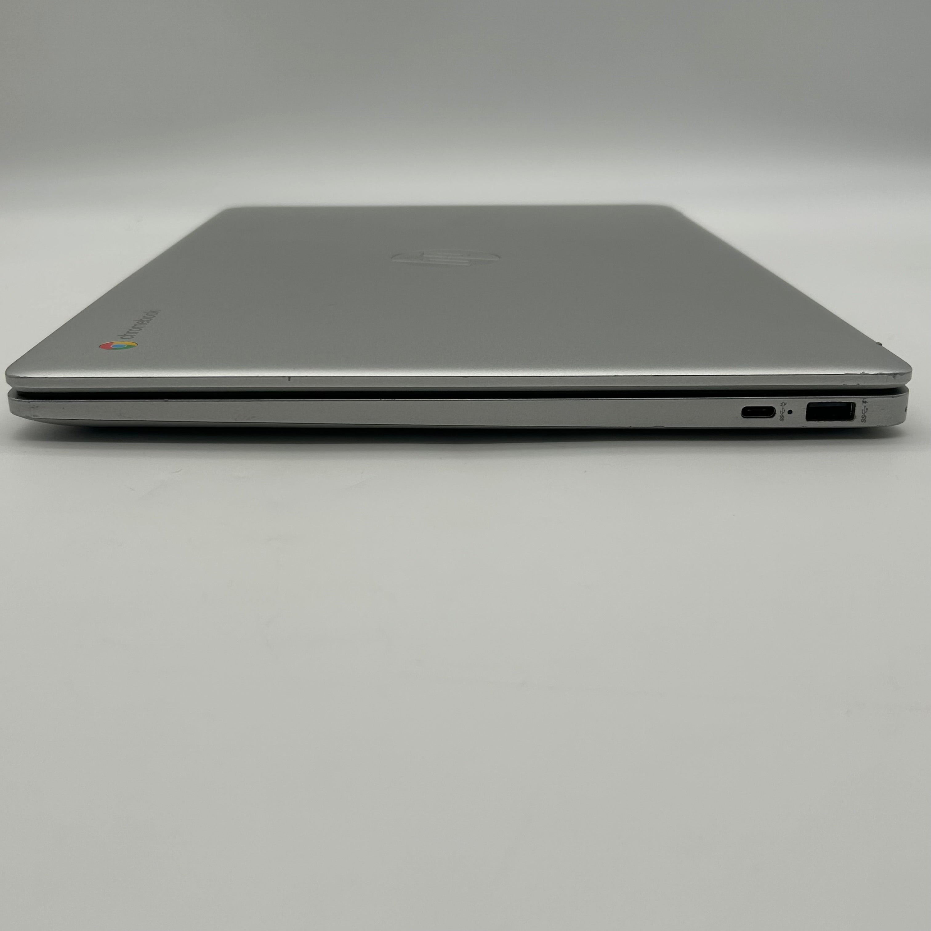 HP Chromebook 15a-nb0013dx - 15.6" Intel N200 3.2 GHz, 8GB RAM, 64GB w/ Charger