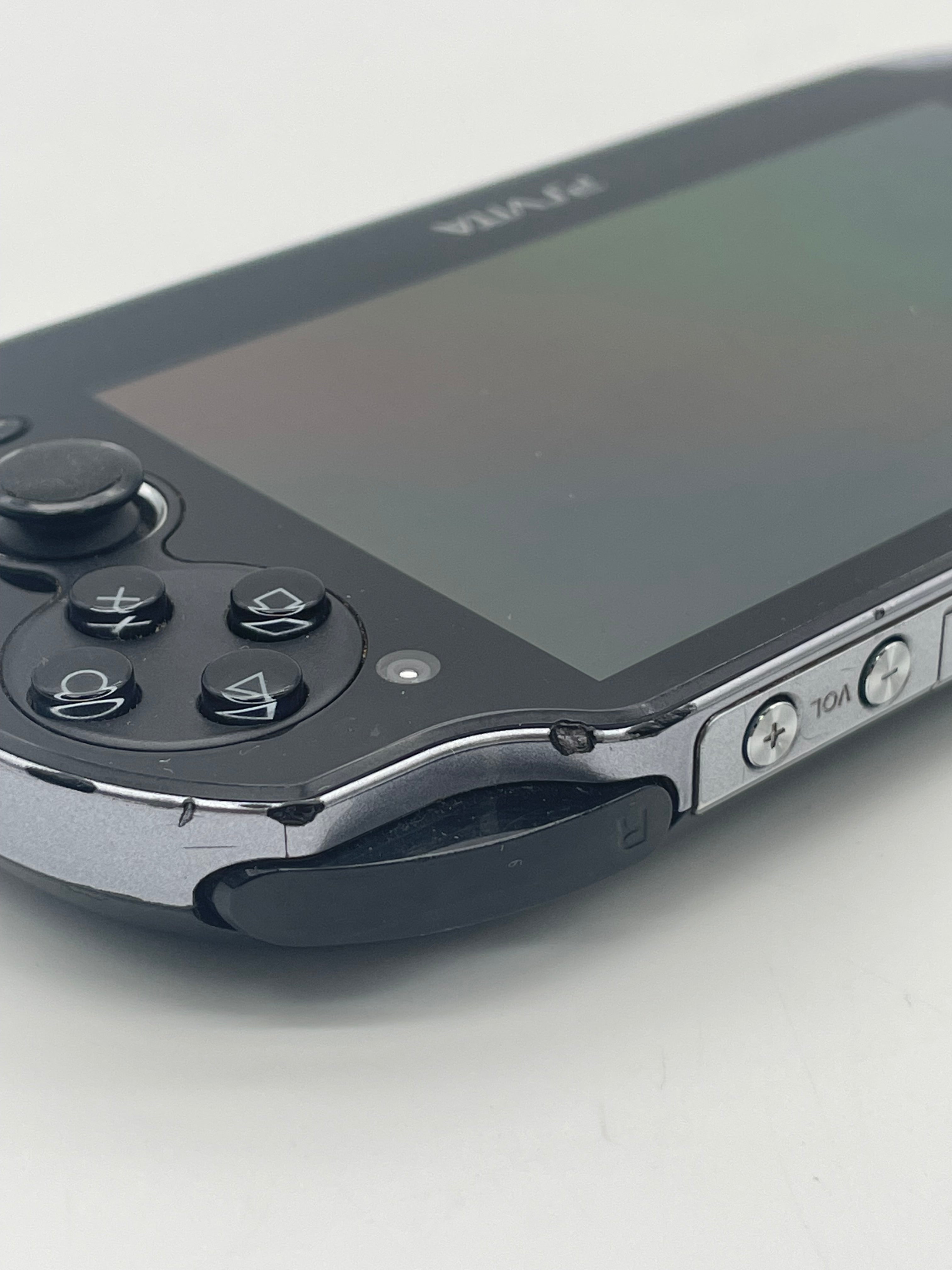 Sony PlayStation Vita PCH-1101 Black w/ Assassins Creed Liberation