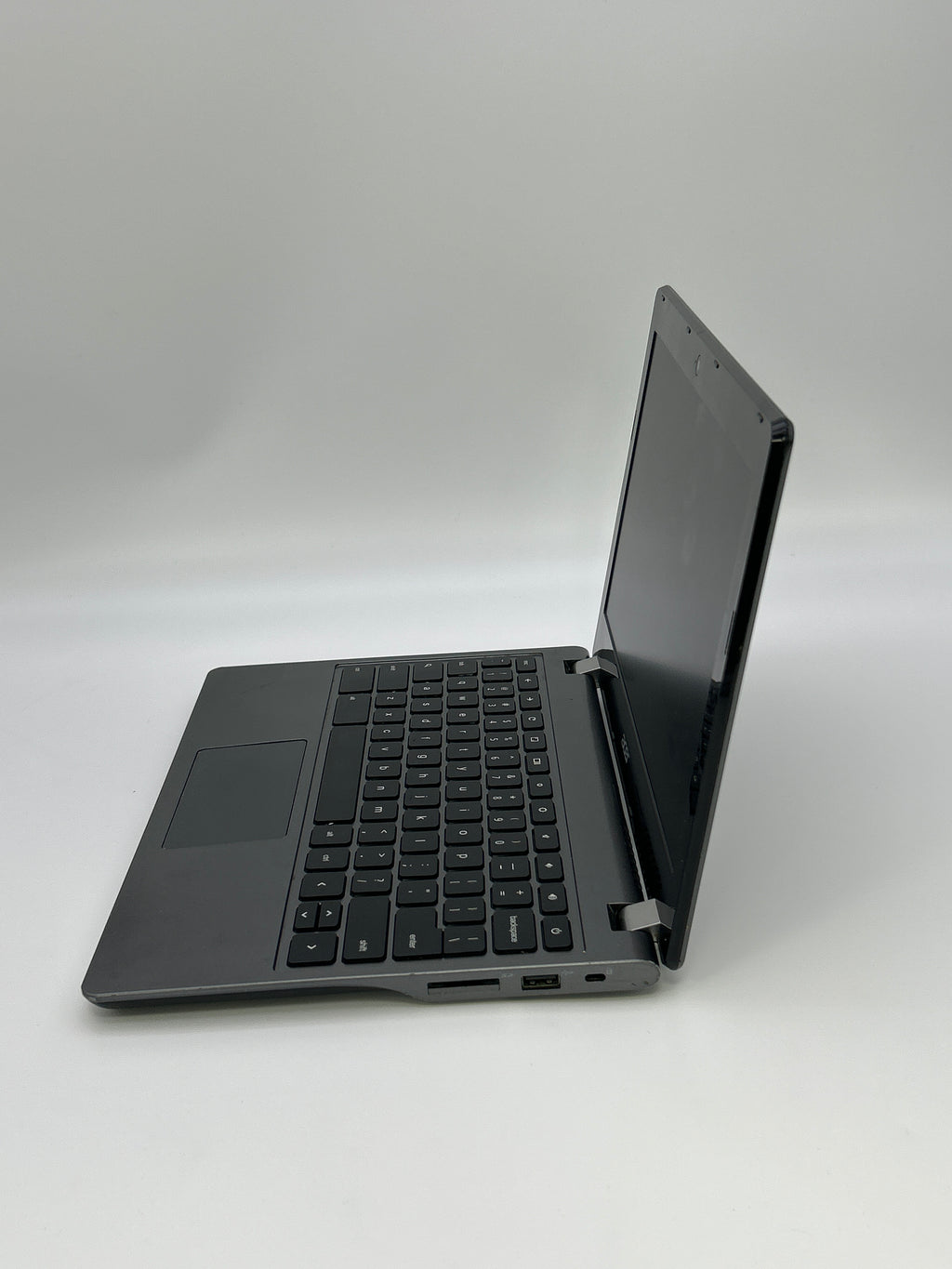 Acer C740 Laptop 11-inch Intel Celeron 4GB RAM 32GB Black Used for Parts