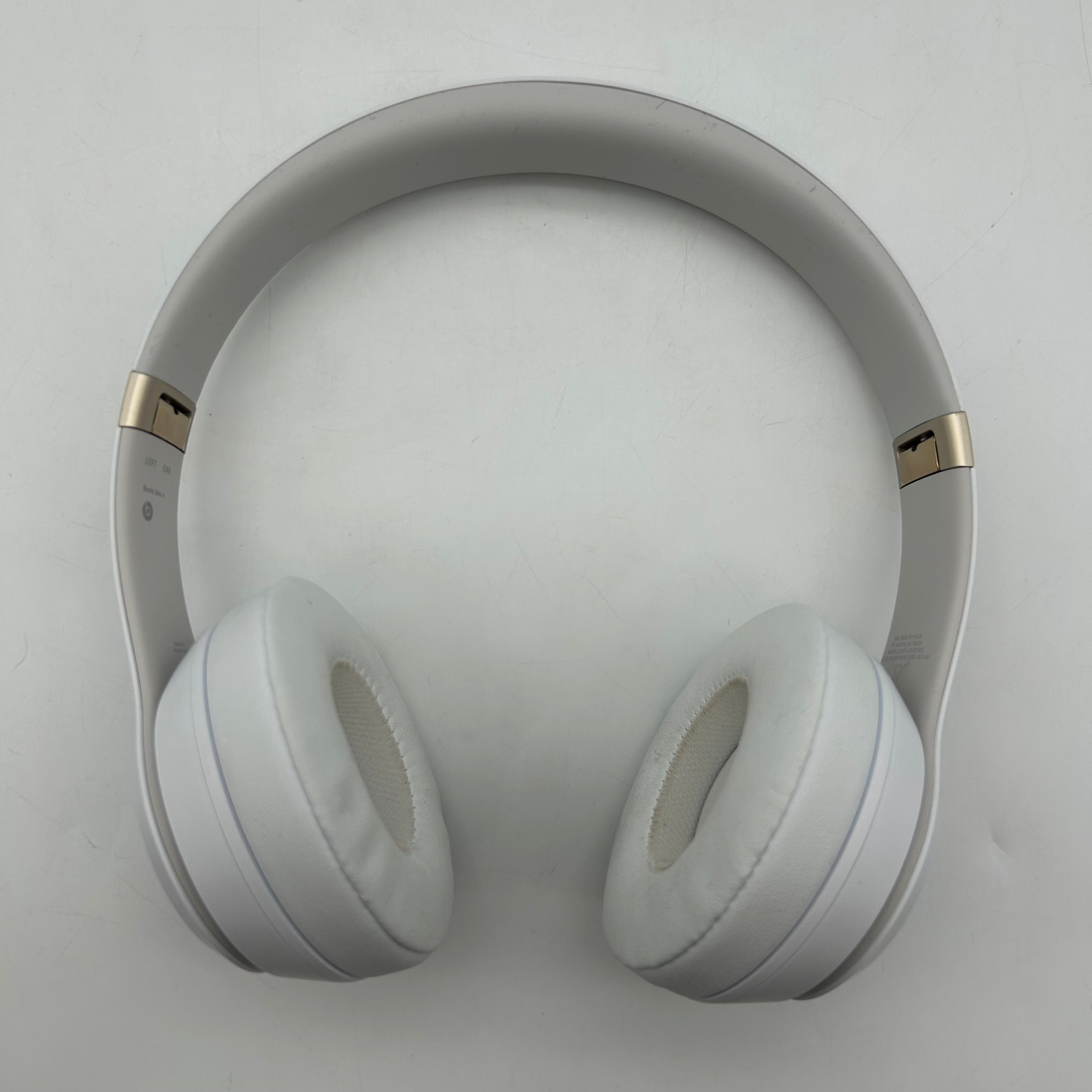 Beats Solo 4 Wireless Bluetooth Headphones - White w/ carrying case included