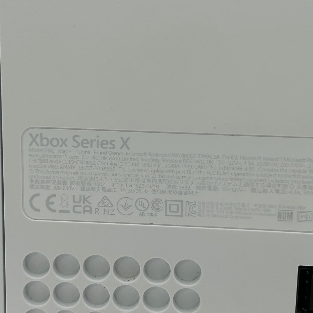 Microsoft Xbox Series X All-Digital 1TB Console Gaming System Robot White 1882 - Used
