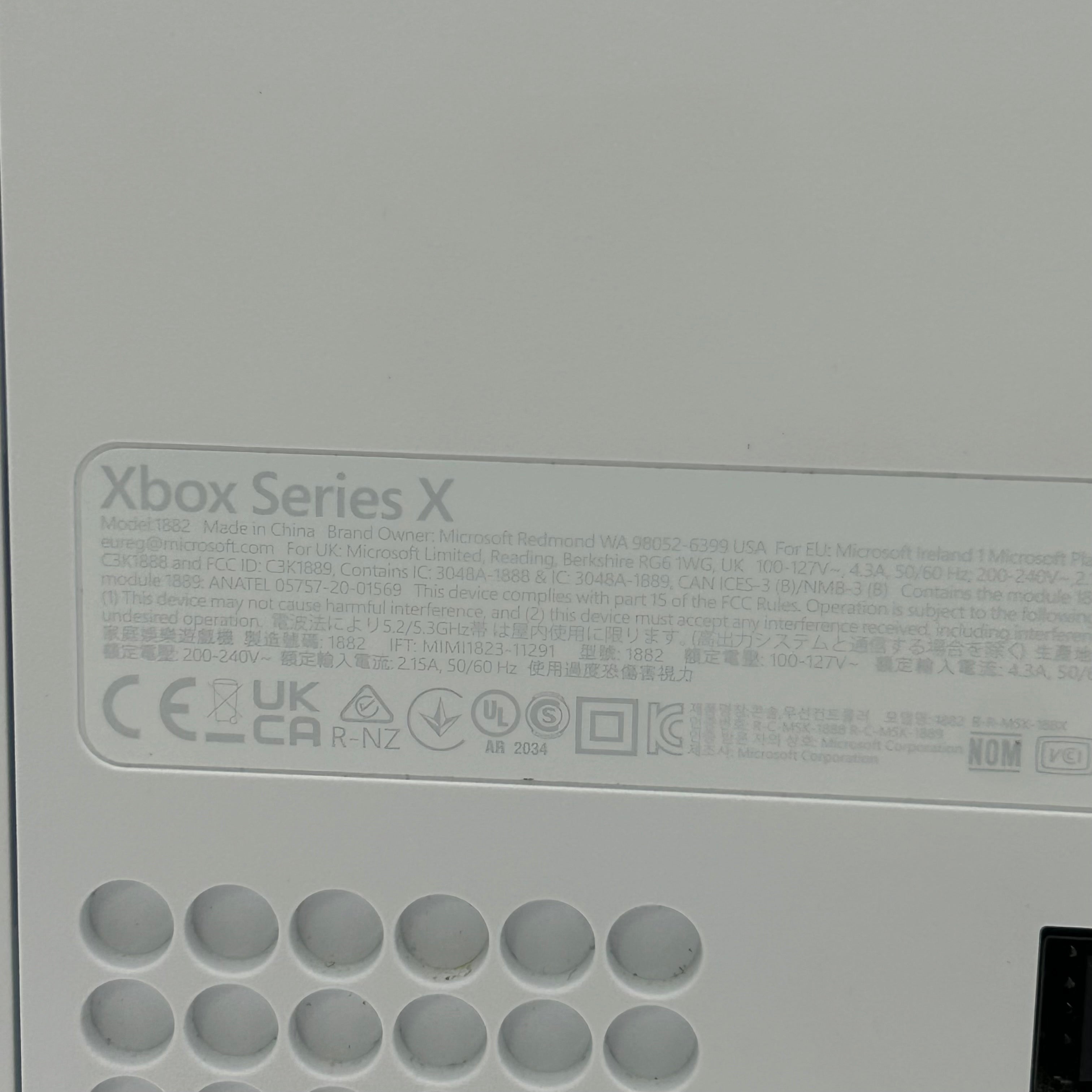 Microsoft Xbox Series X All-Digital 1TB Console Gaming System Robot White 1882 - Used
