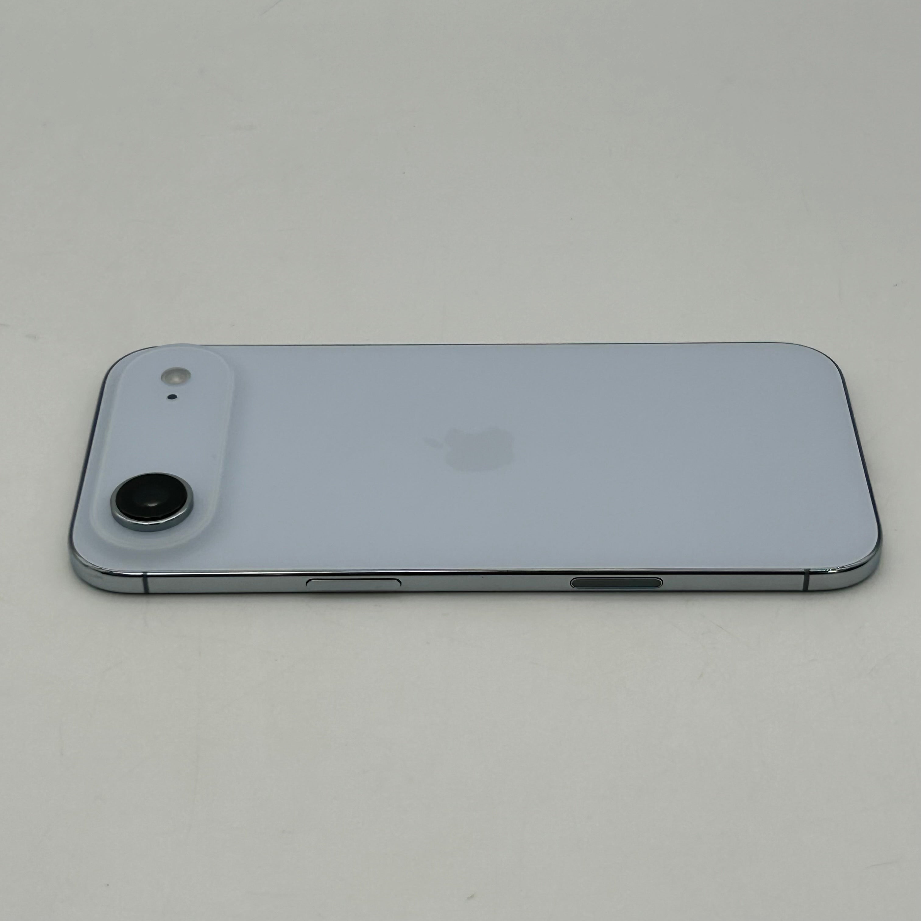 Apple iPhone 17 Air - 256GB - Sky Blue (Unlocked) A3260 Mint 100% BH 8 Cycle