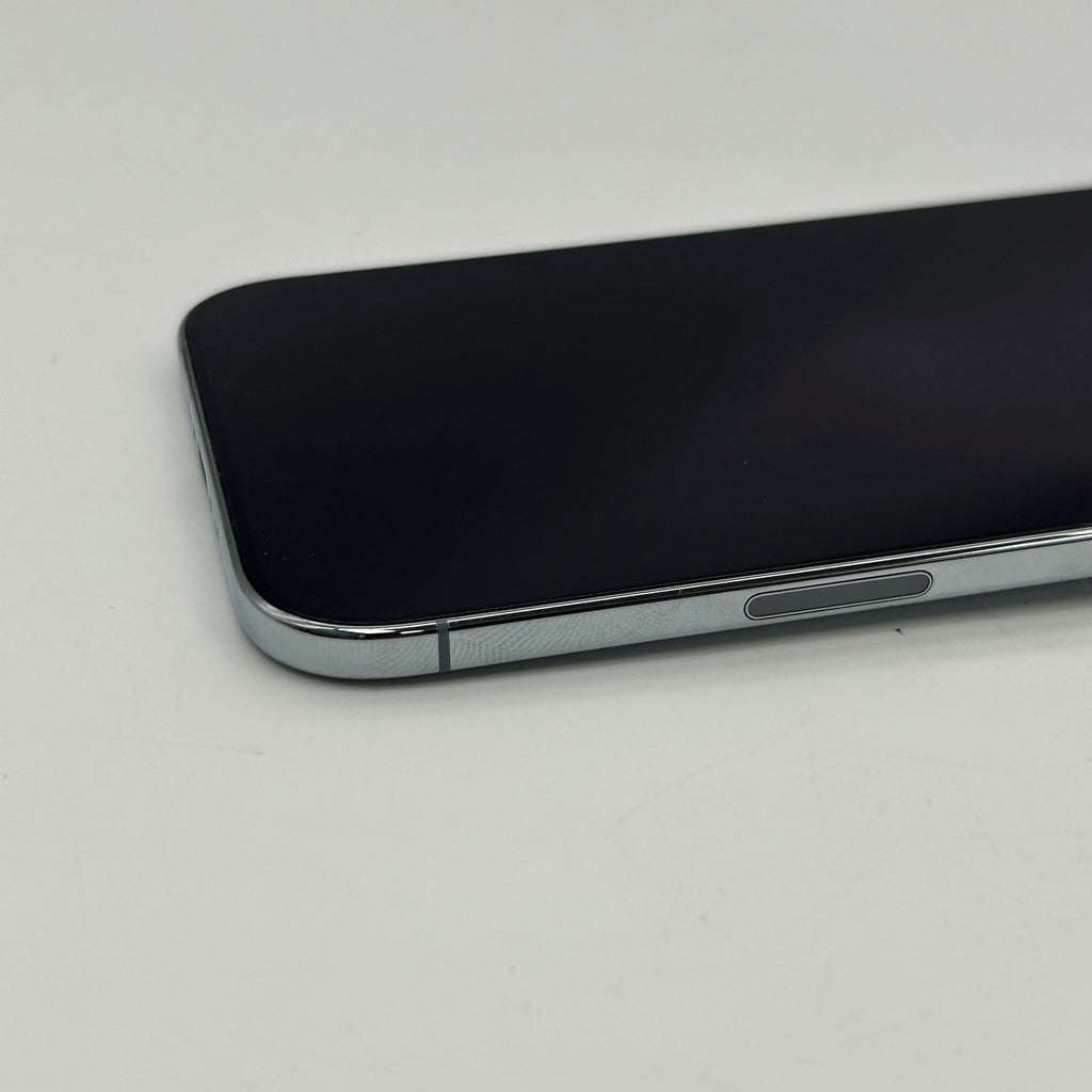 iPhone 17 Air White  256GB  Unlocked 100%BH Mint Condition