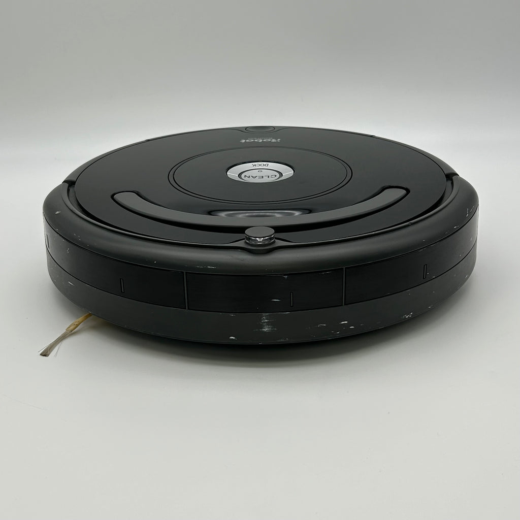 iRobot Roomba 675 Wi-Fi Connected Robot Vacuum - includes Charging Station - Black - Used