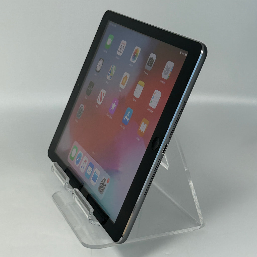 Apple iPad Air 1st Gen, 16GB, Wi-Fi, 9.7" - Silver, A1474 (MD785ZP/A)