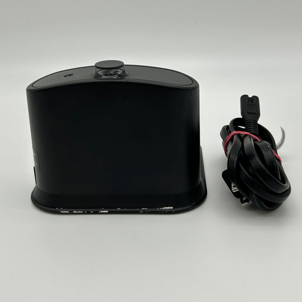 iRobot Roomba 675 Wi-Fi Connected Robot Vacuum - includes Charging Station - Black - Used