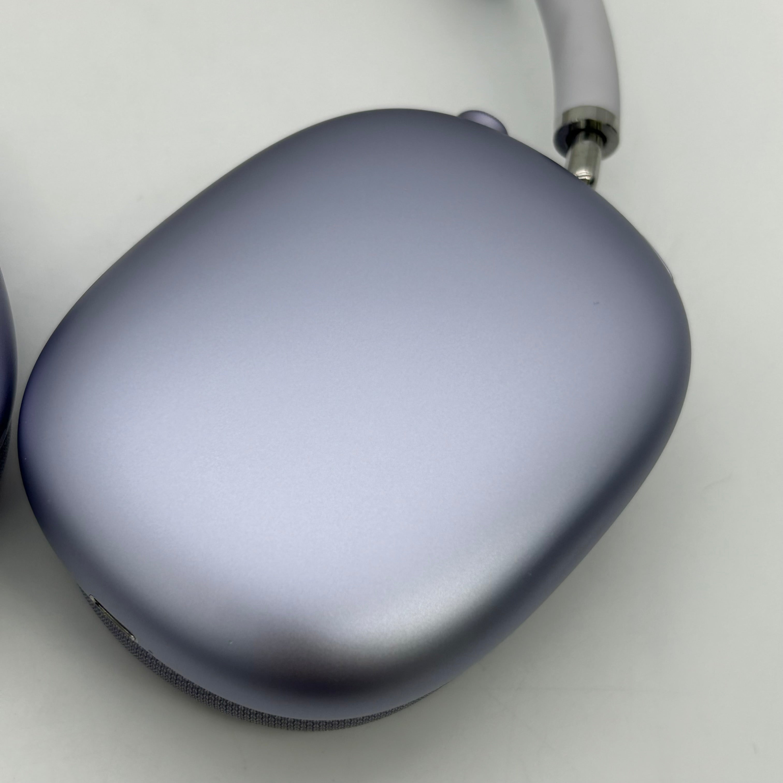 Apple AirPods A3184 Max Wireless Over-Ear Headphones (USB-C) Purple W/case