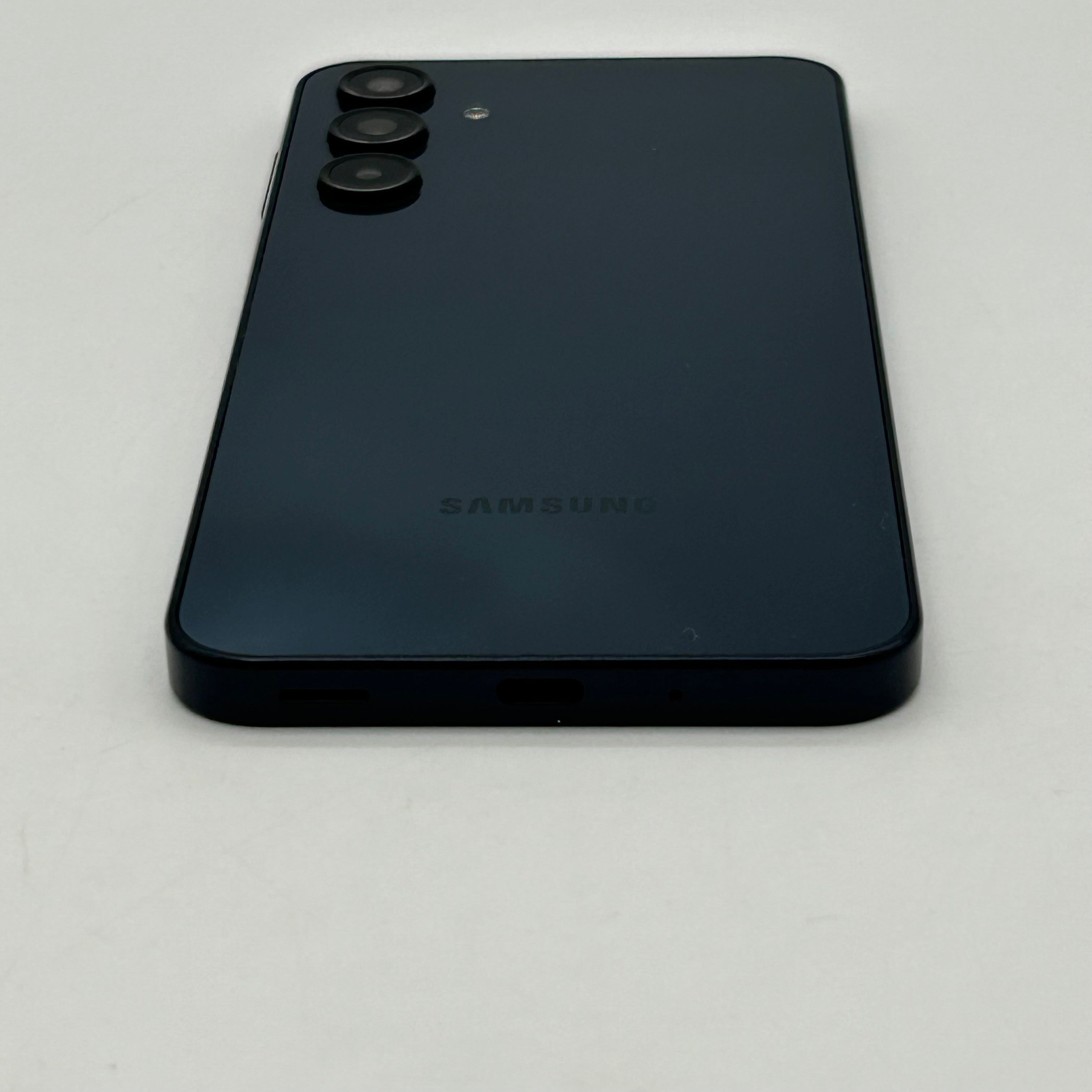 Samsung Galaxy A16 5G 128GB AT&T SM-A166U Blue Black