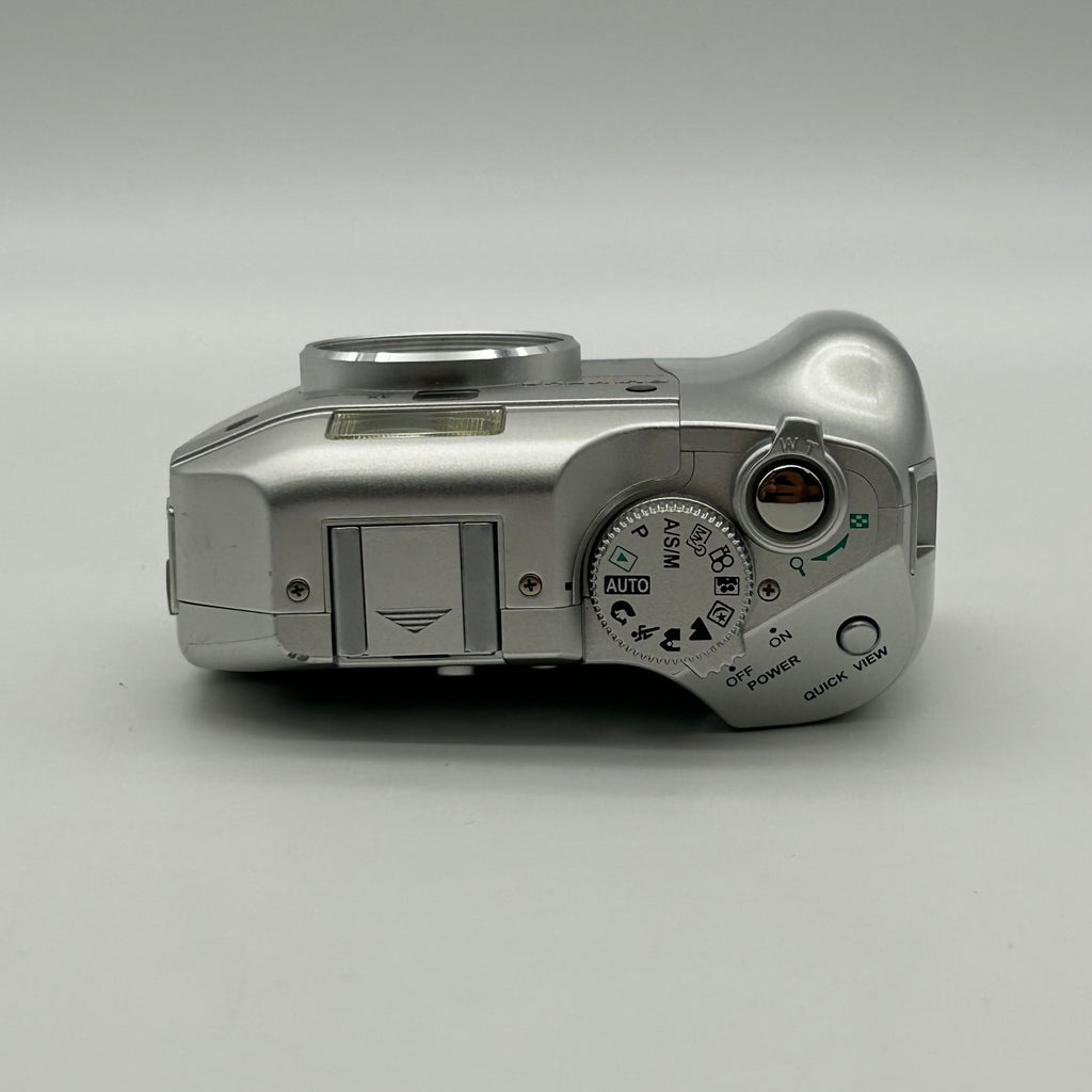 Olympus CAMEDIA C-5000 Zoom 5.0MP Digital Camera - Silver