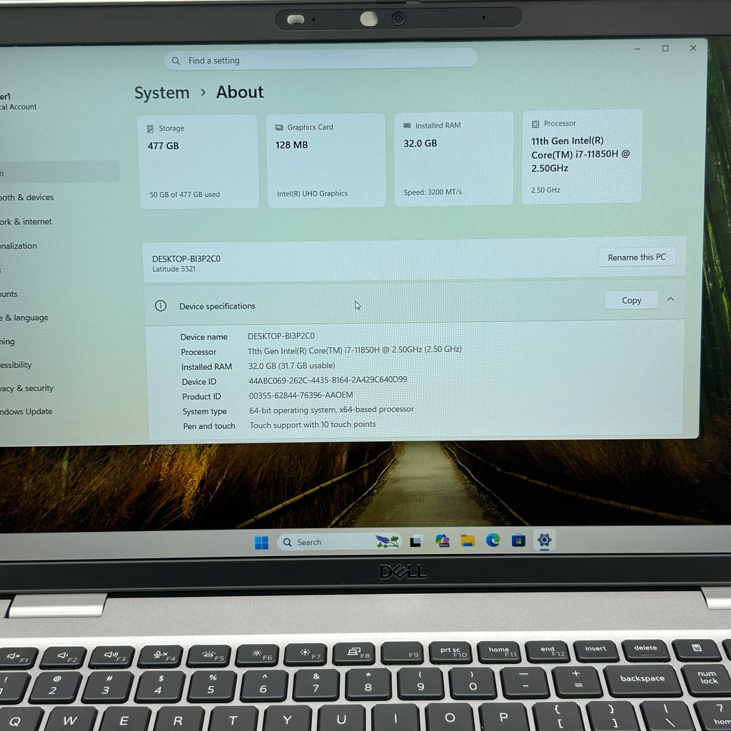 Dell Latitude 5521 15.6-inch i7 vPro 11th Gen 32GB RAM 512GB SSD Laptop