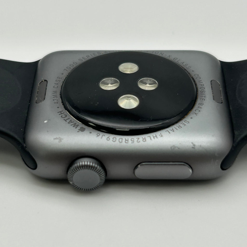 GPS Only Apple Watch 7000 Series 42MM - MJ3T2LL/A - Space Gray - Aluminum - Used